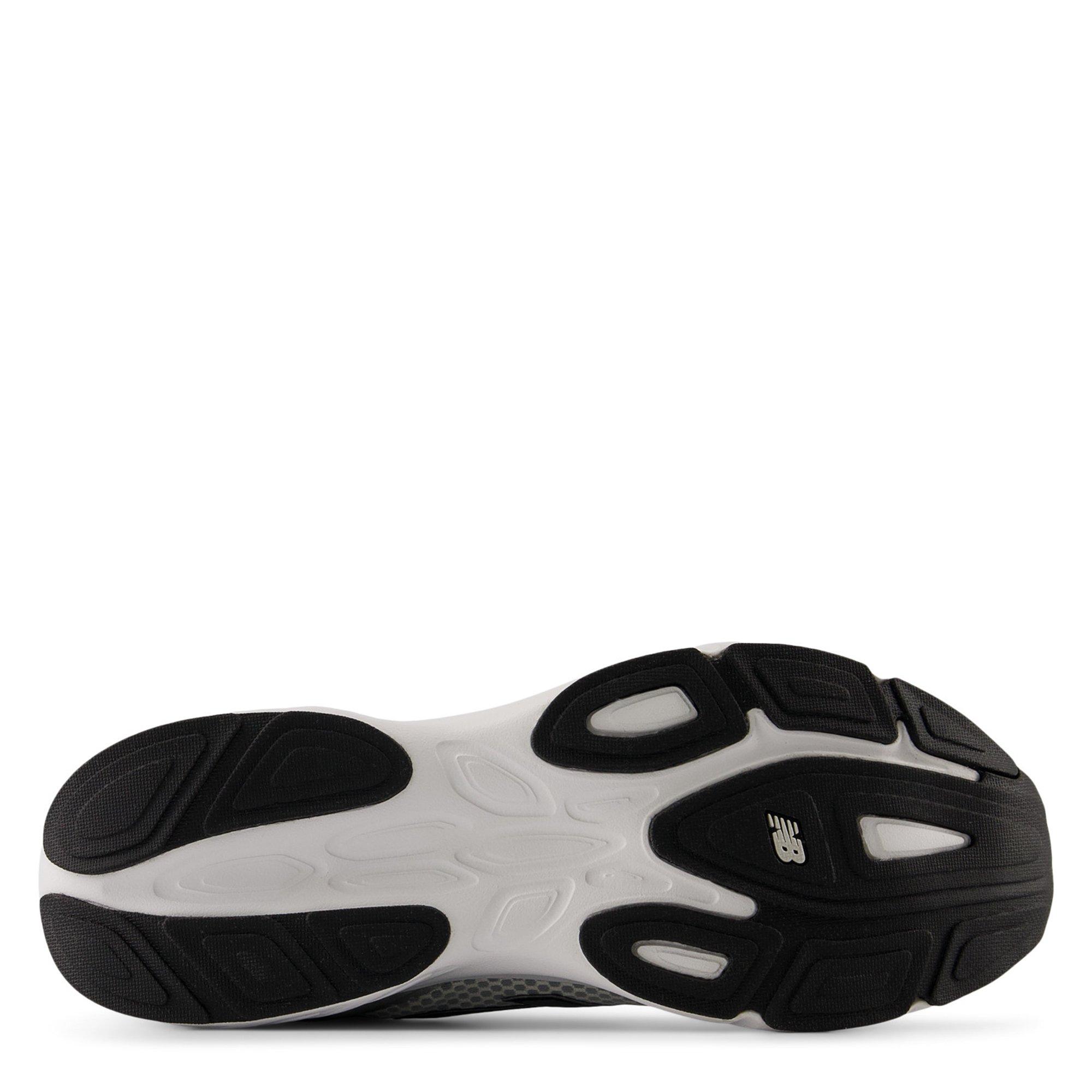 BLACK - New Balance - Fresh Foam Amaste Mens Running Shoes - 3