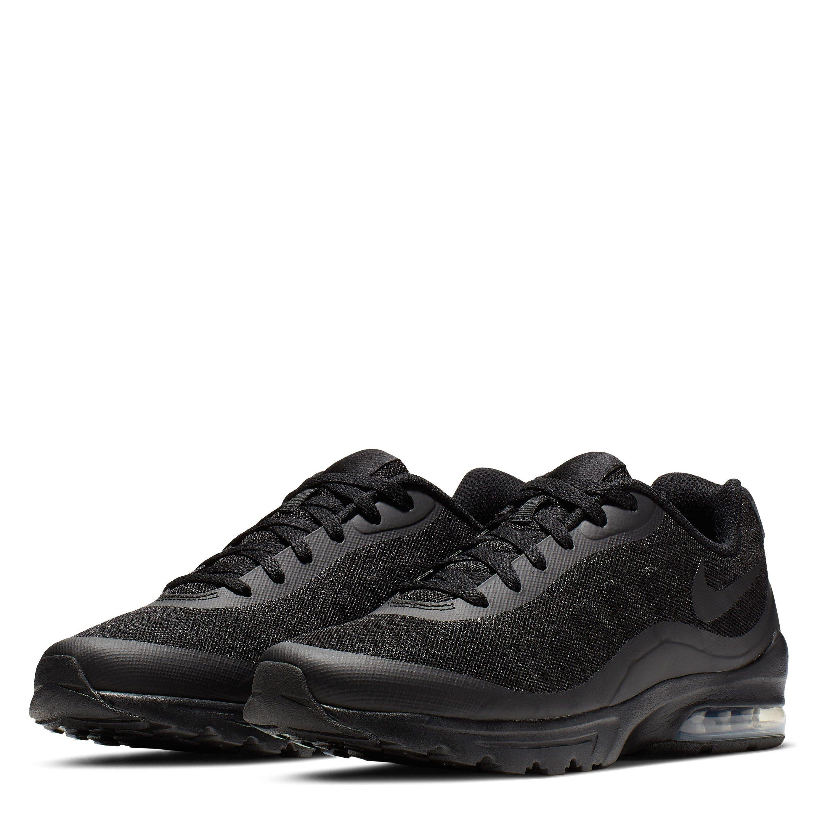 Zwart/Zwart - Nike - Air Max Invigor Trainers Mens - 4