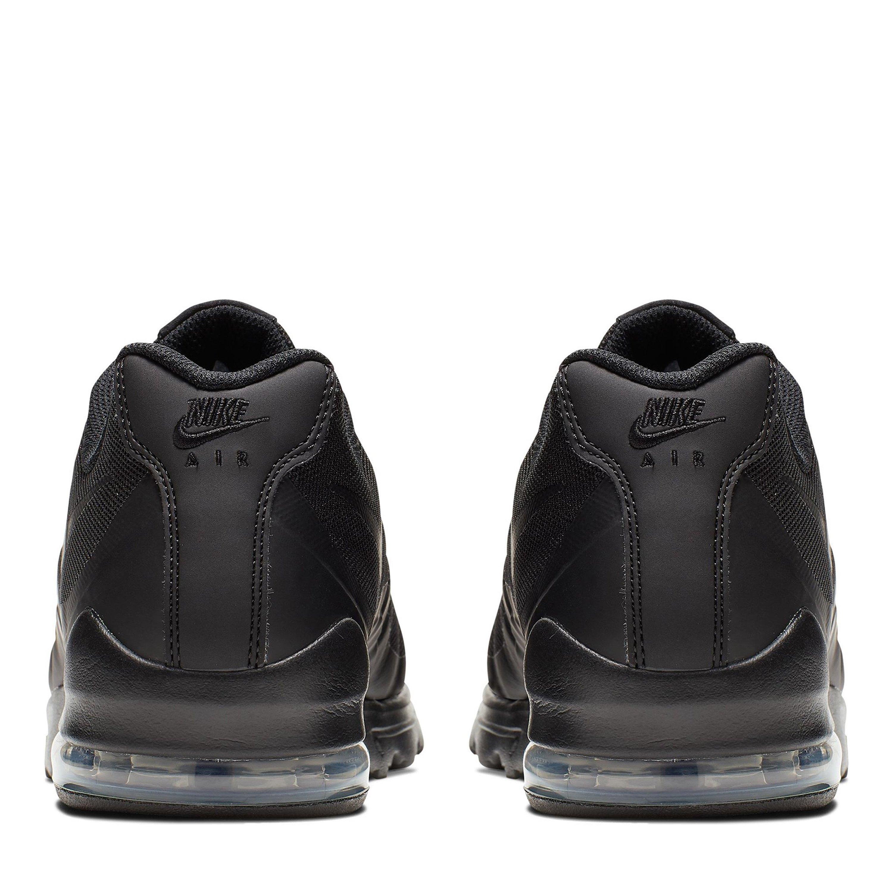 Zwart/Zwart - Nike - Air Max Invigor Trainers Mens - 5