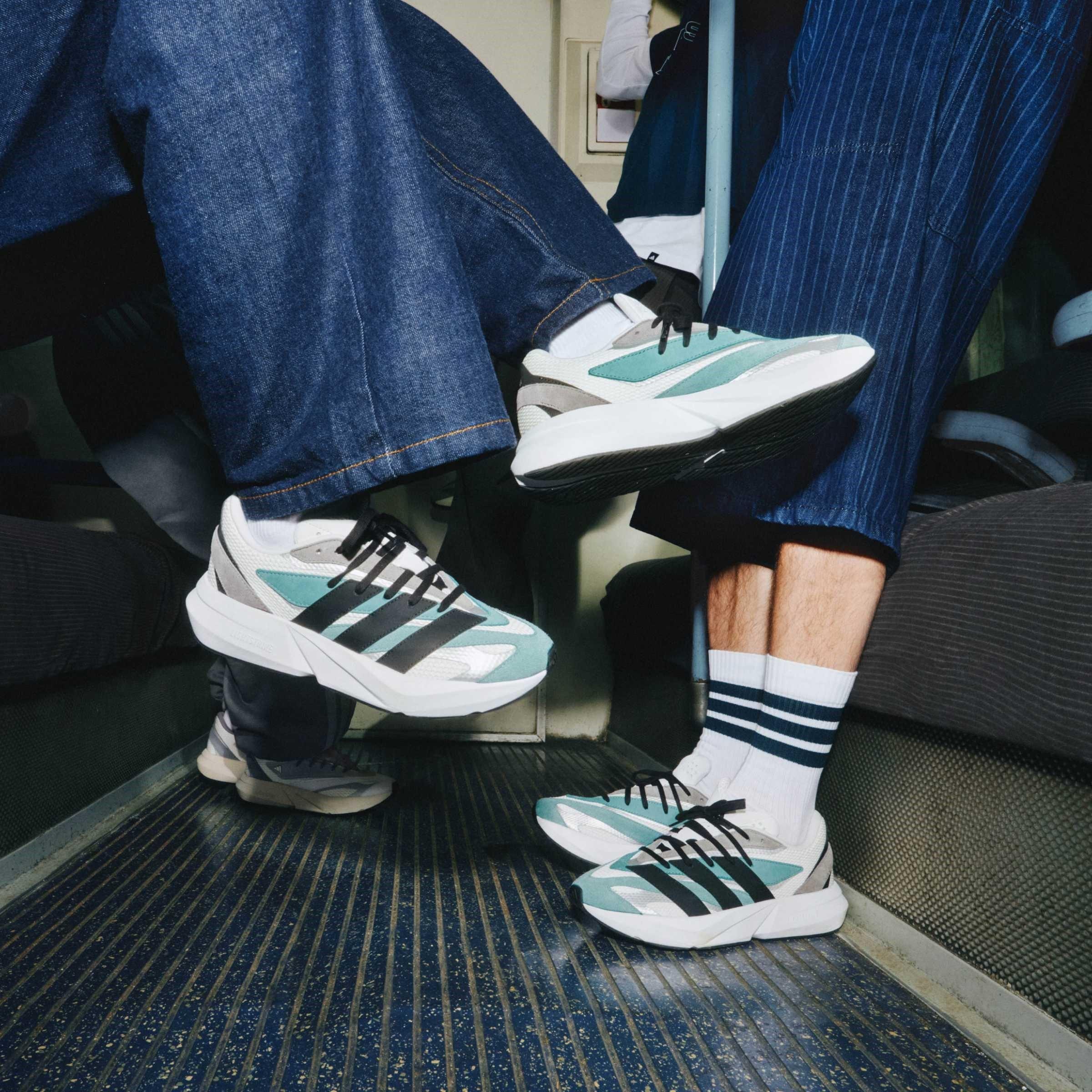 FtwWht/Blk/Grn - adidas - Lightblaze Mens Shoes - 13