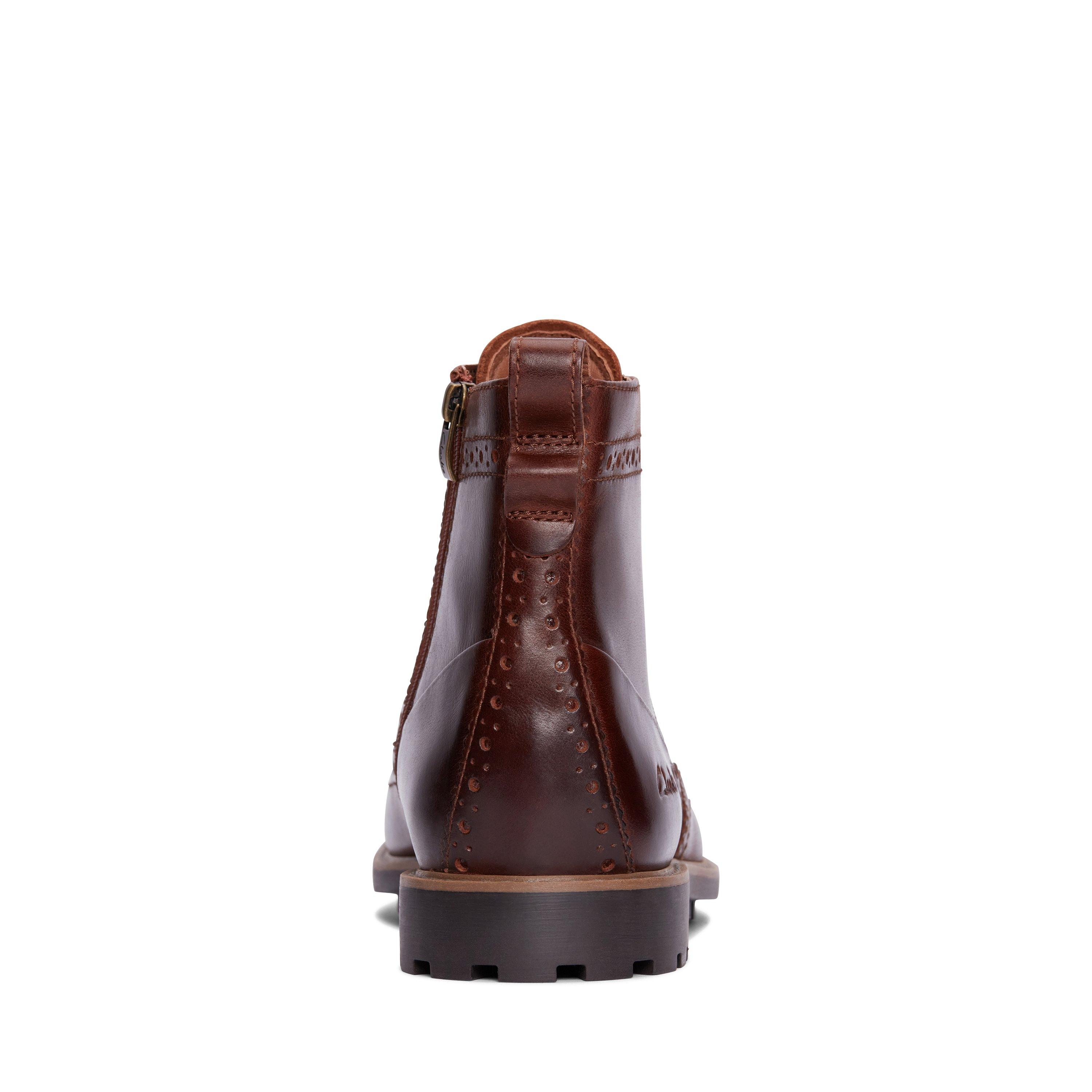Bruin Leer - Clarks - Men's Westcombe Brogue Boots - 6