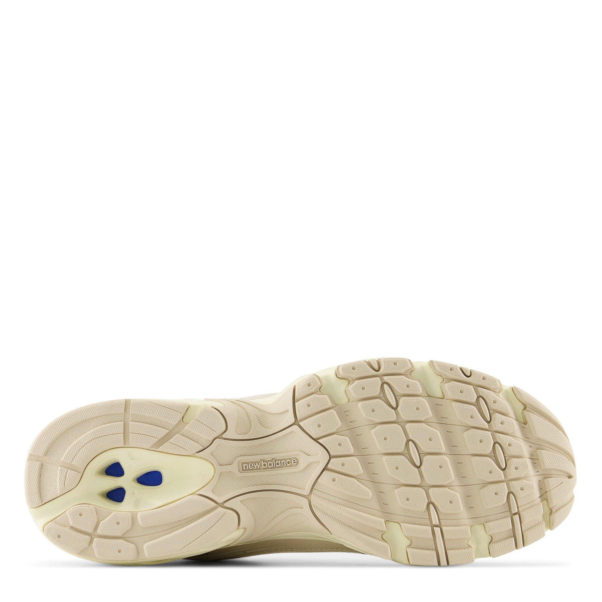 Gold - New Balance - Womens 530 Trainers - 8