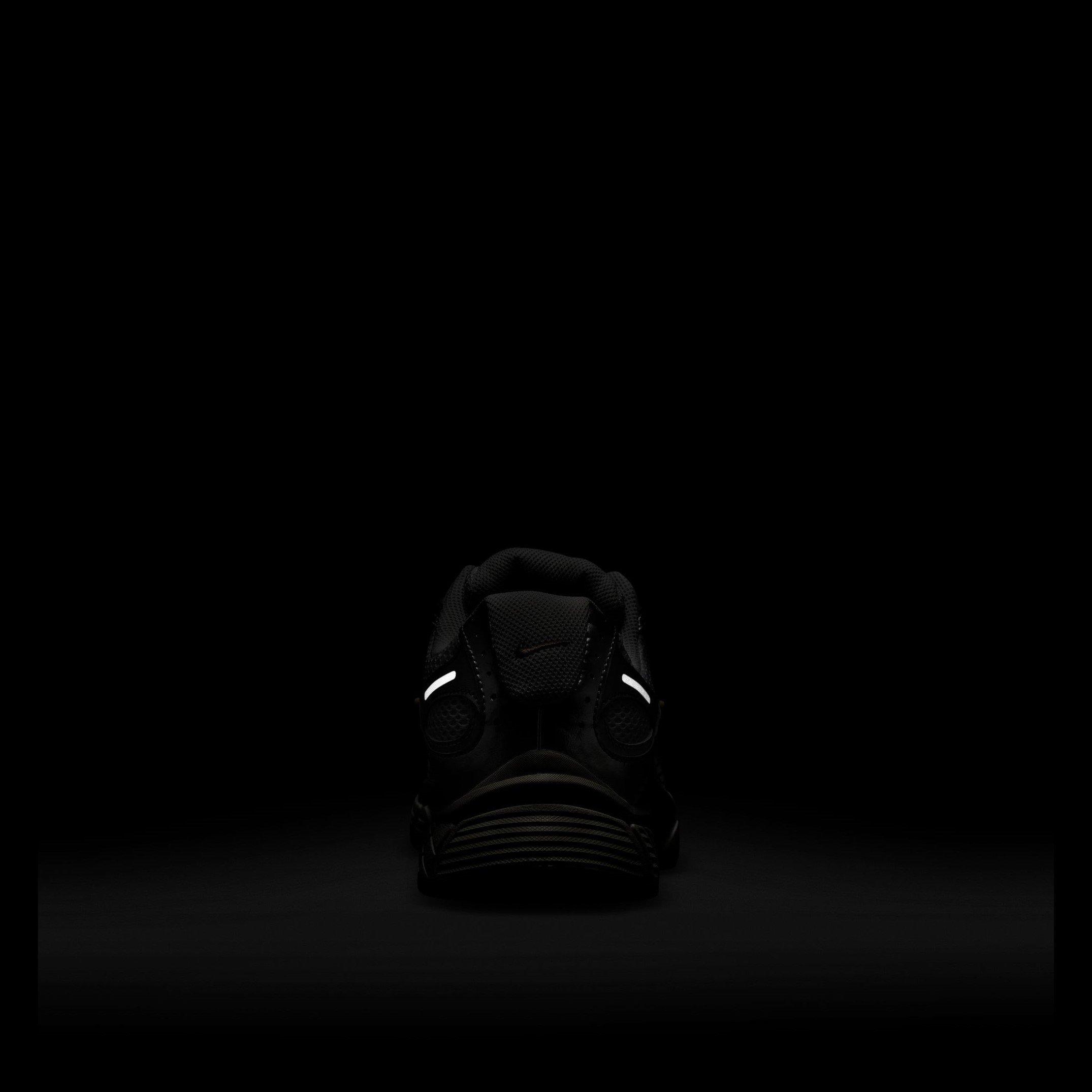 White/Ash-Beige - Nike - V5 RNR Mens Shoes - 11