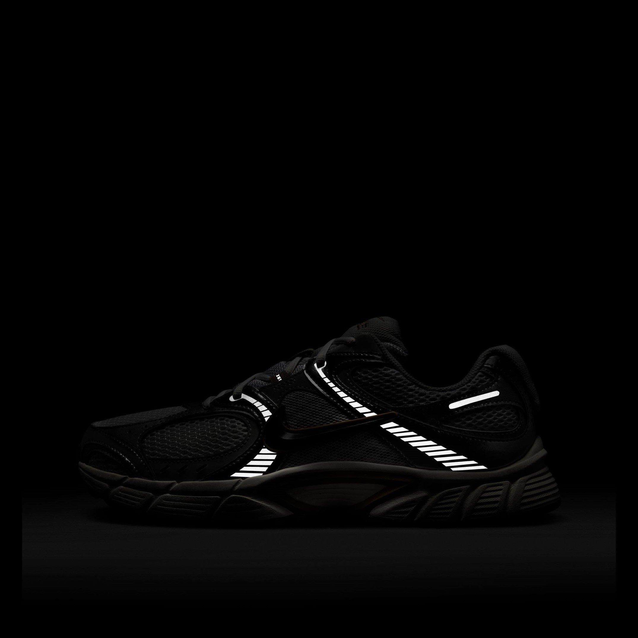 White/Ash-Beige - Nike - V5 RNR Mens Shoes - 10