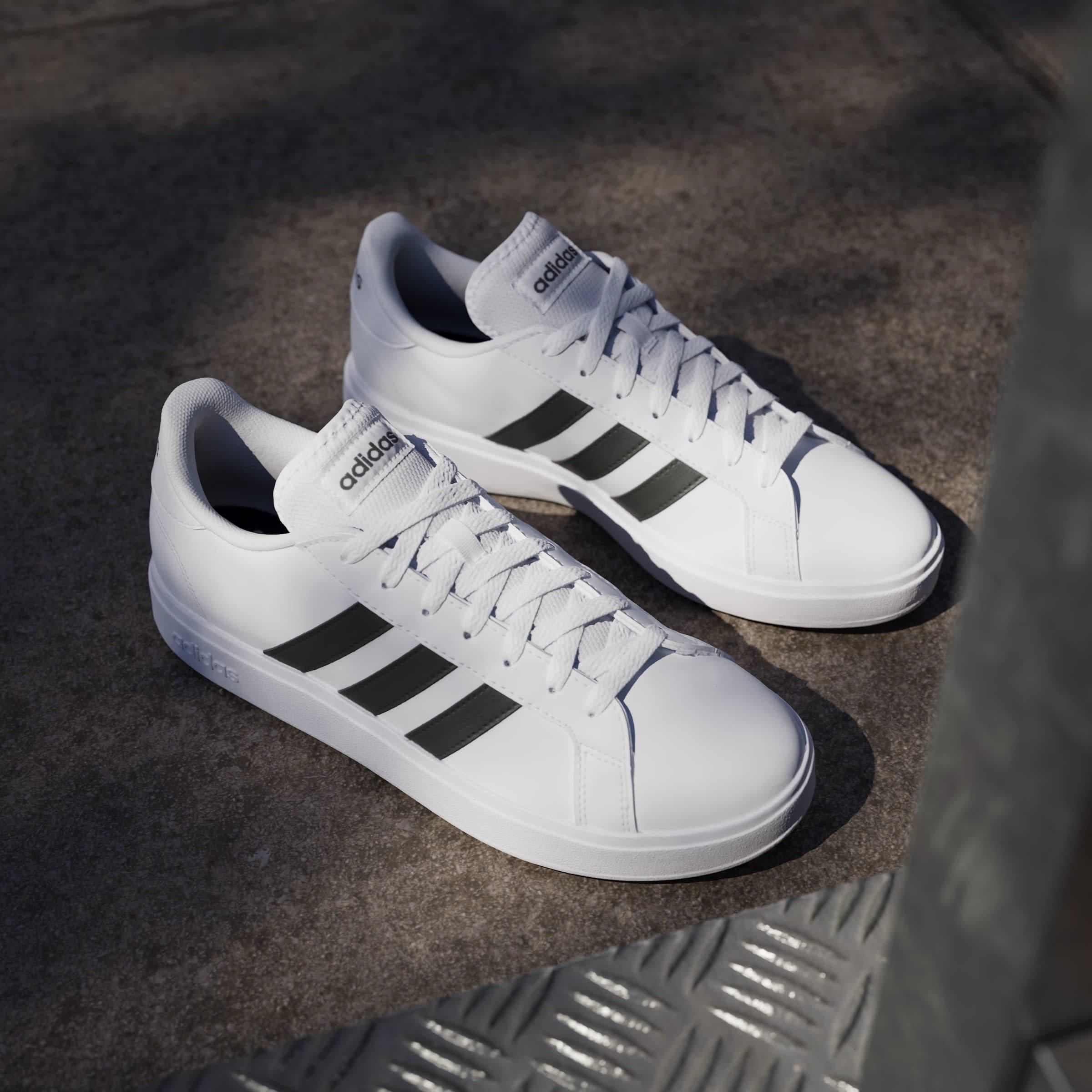 Wit/Zwart - adidas - Court Base 2 Trainers Mens - 11