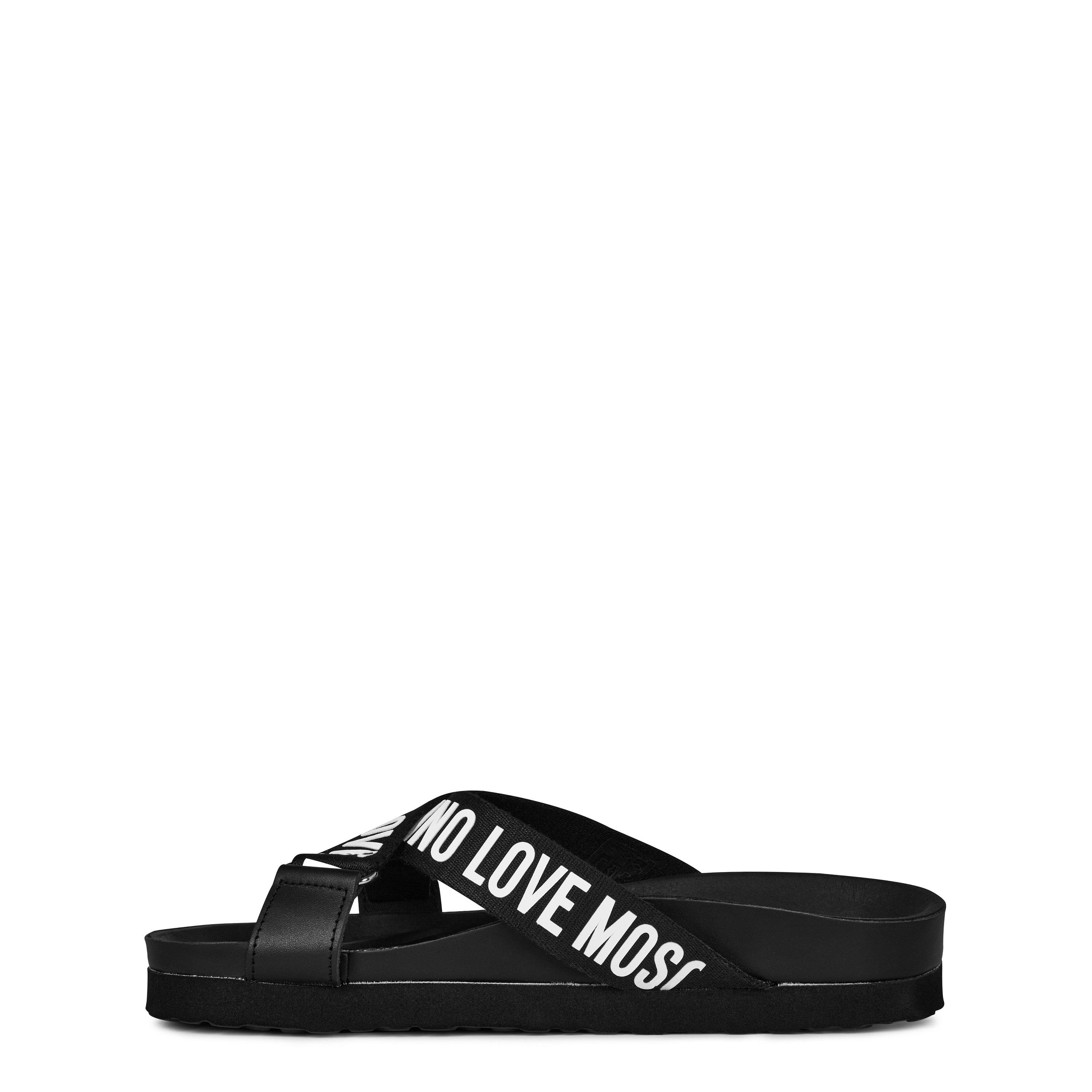 Love 2024 Moschino size 5 sliders