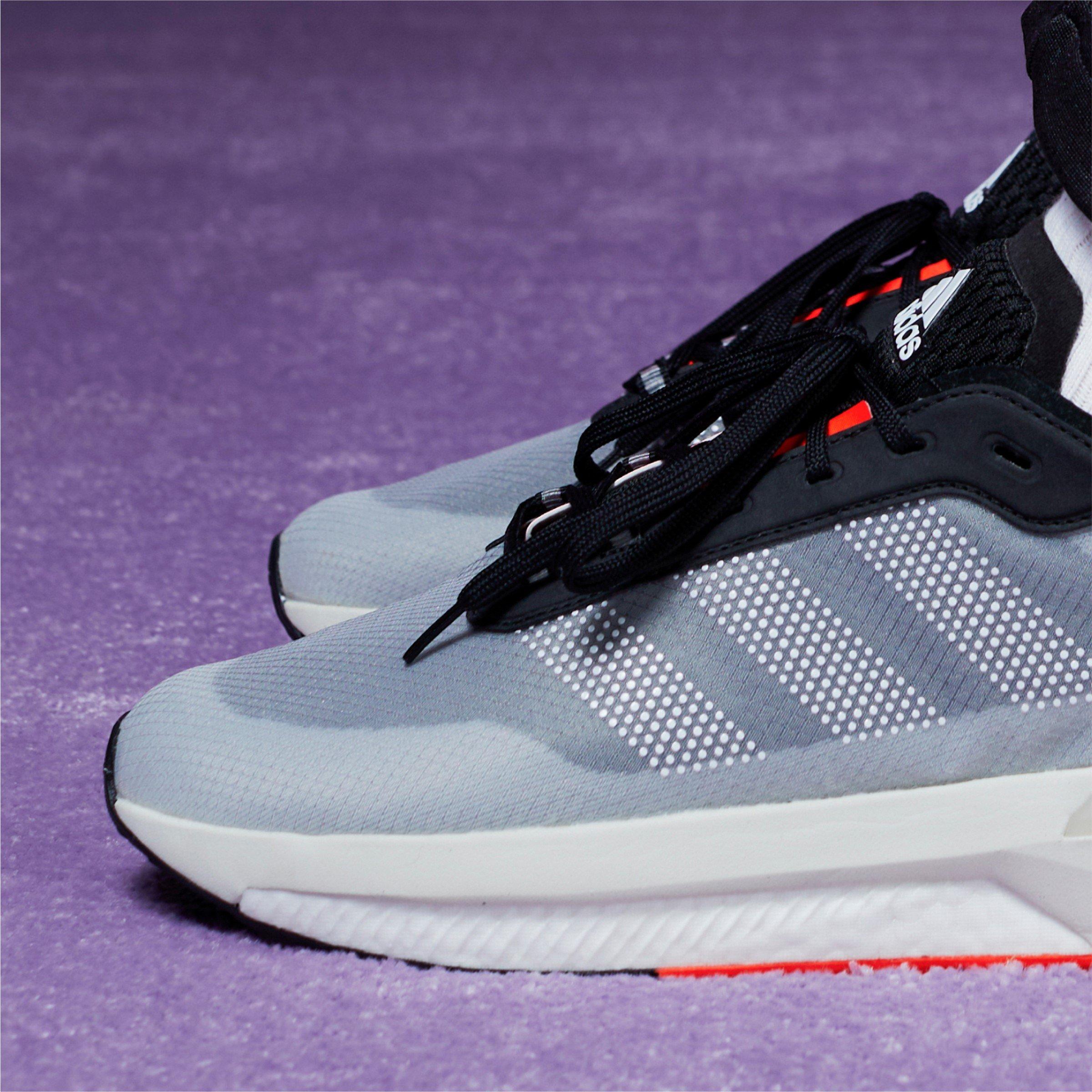 Zwart/Rood - adidas - Avryn Trainers Mens - 10