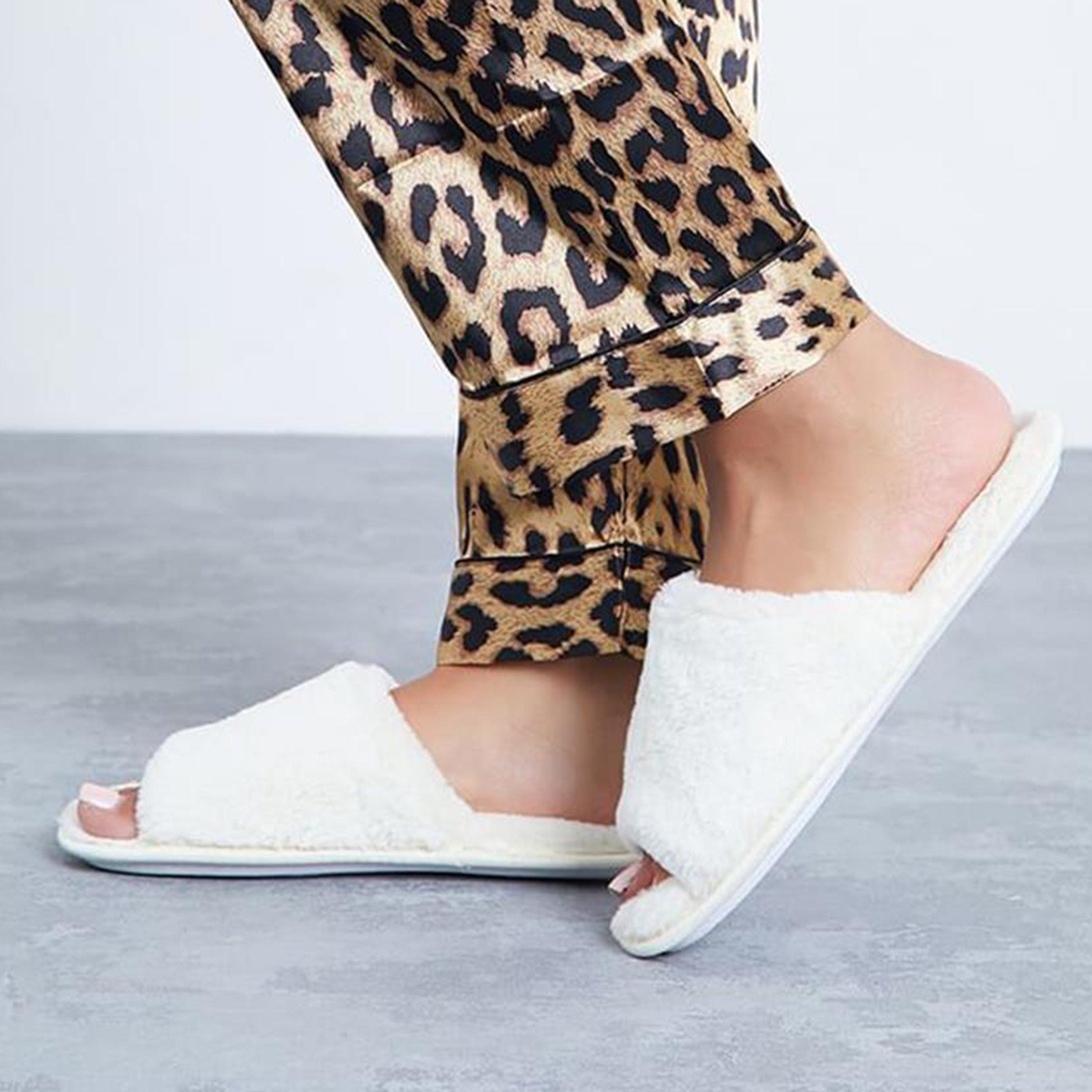 Hvid - I Saw It First - ISAWITFIRST Soft Fluffy Slip On Slippers - 2