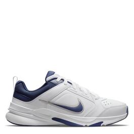 Nike The thin TPU heel clip adds a twist to OG Nike running while adding stability