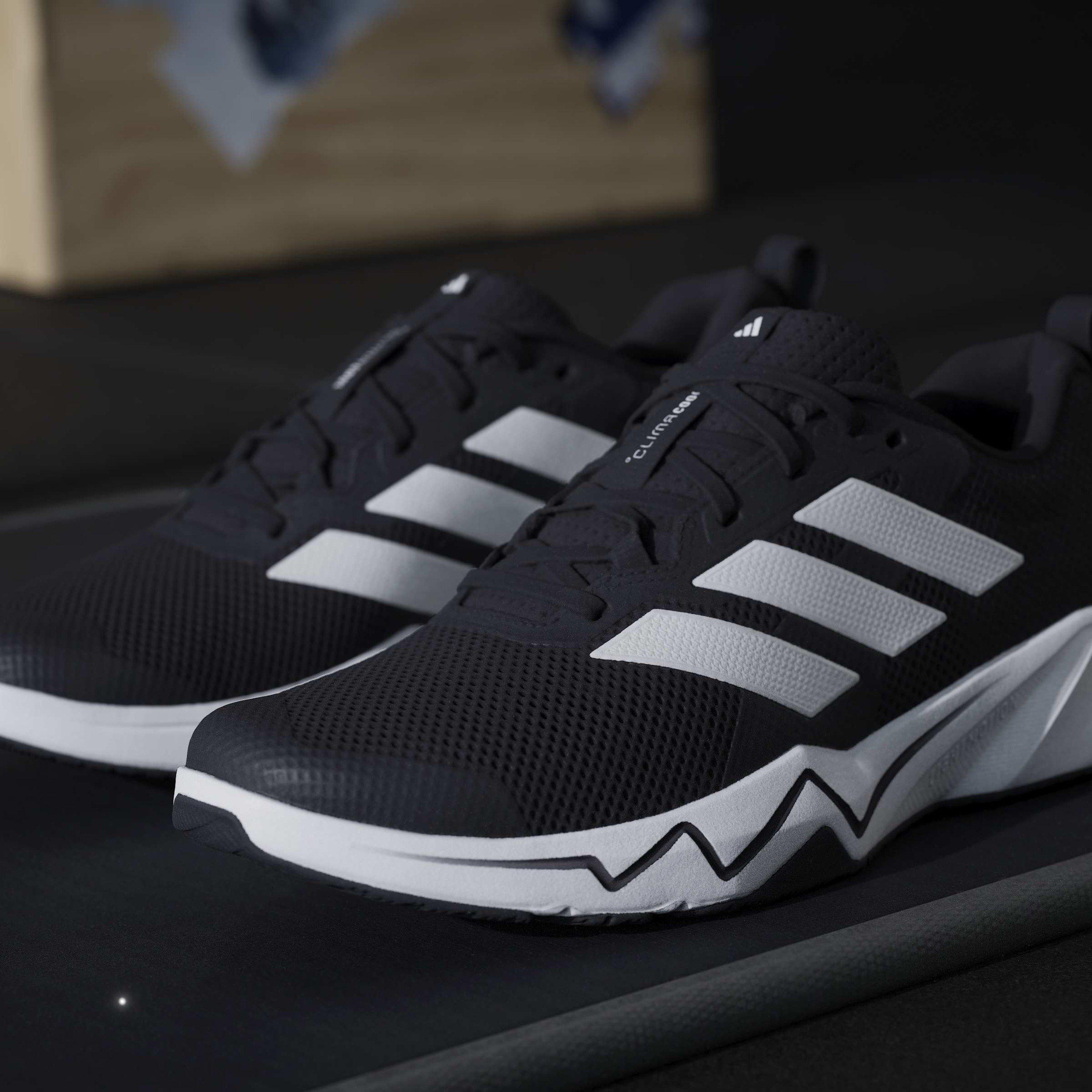 CBlack/White - adidas - Men's Training Trainers - 16