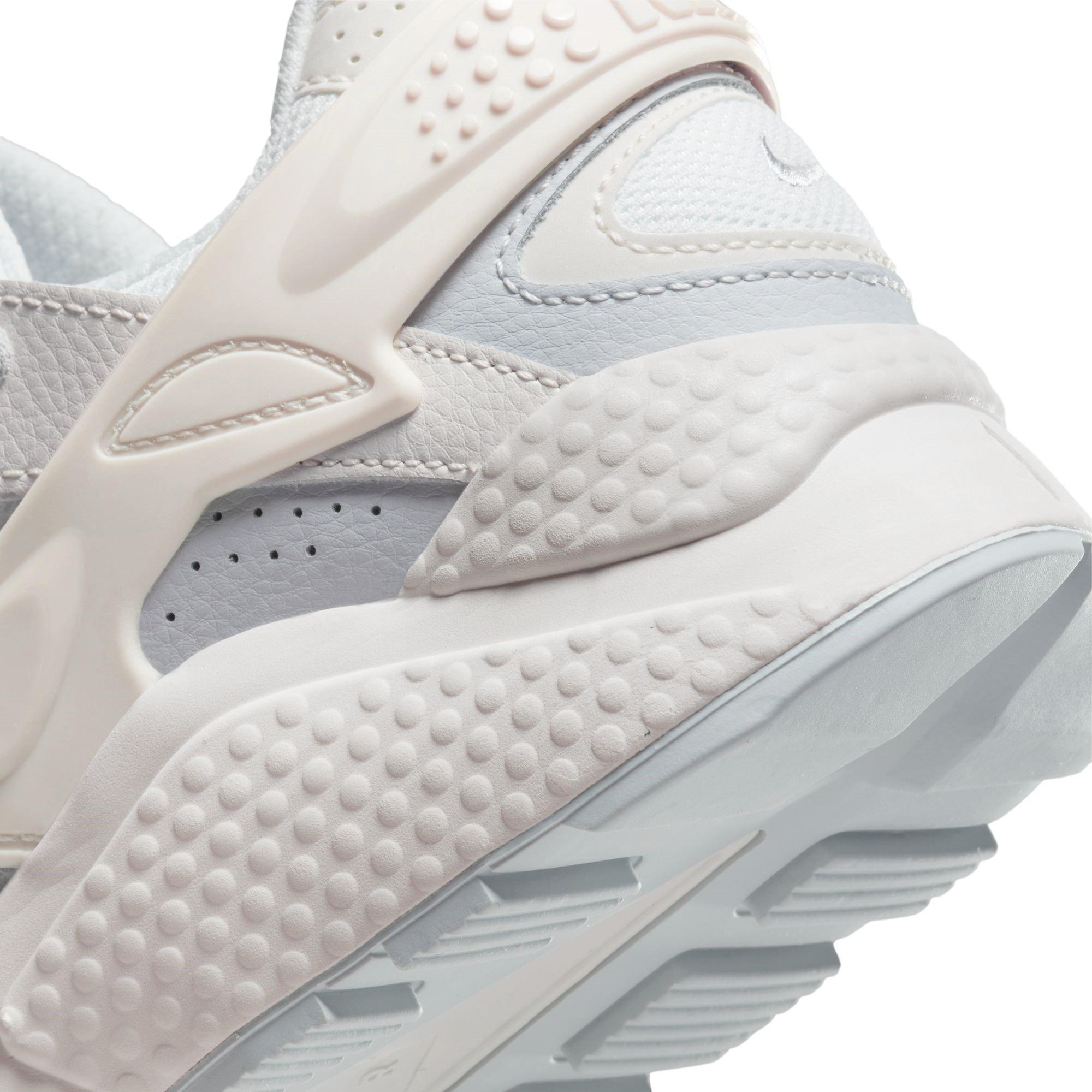 Nike air huarache womens silver on sale