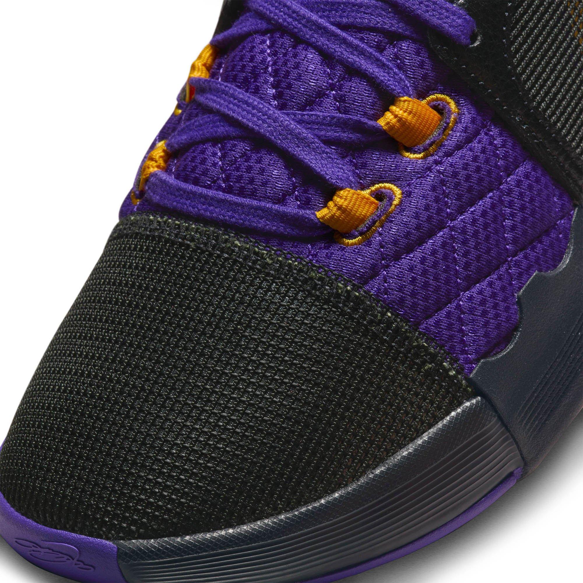 Nike LeBron James LeBron Witness 8 EP Adults Basketball Shoes