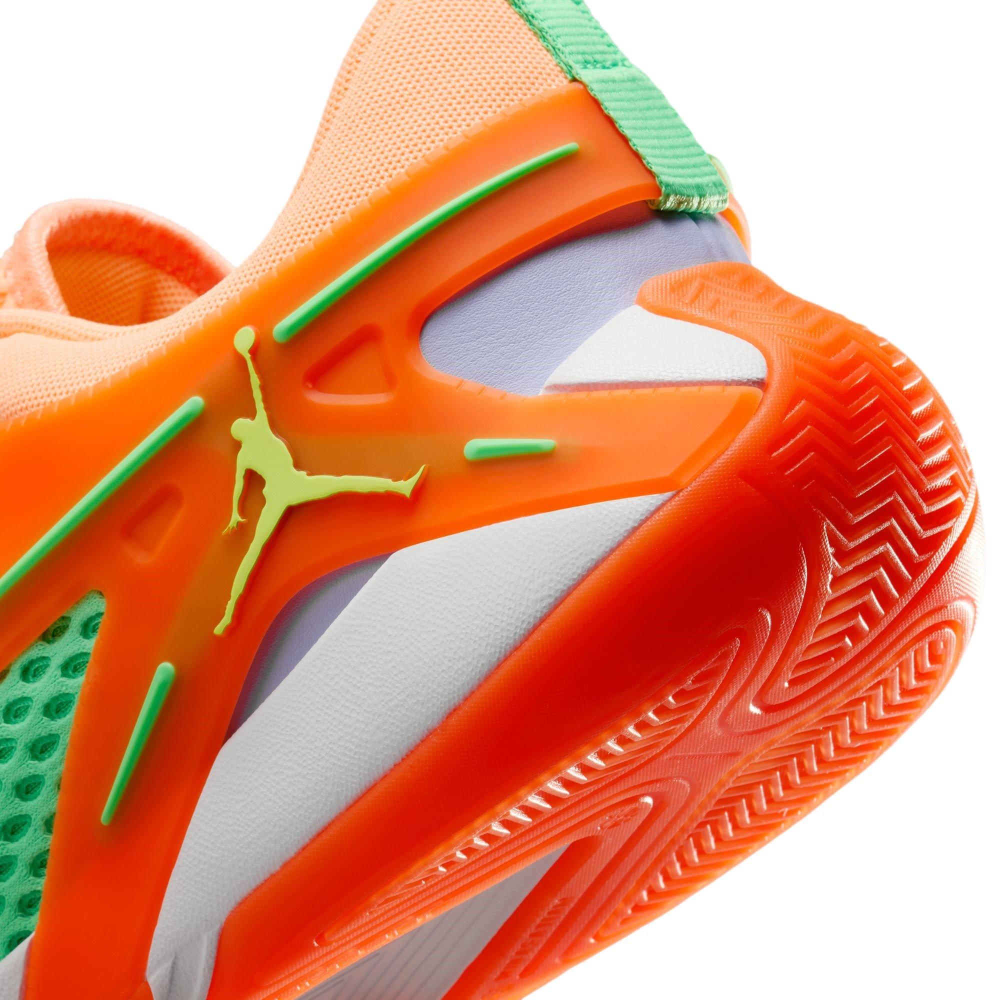 Oranje/Groen - Nike - Heir Basketball Trainers Adults - 8