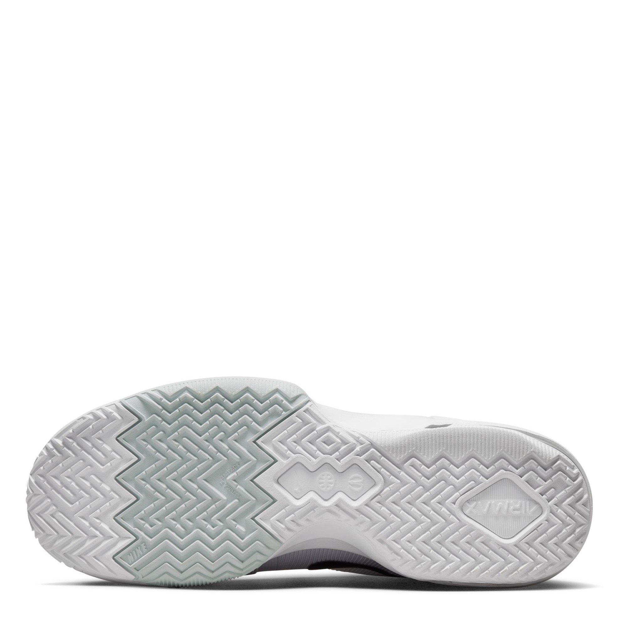 max air basketball shoes