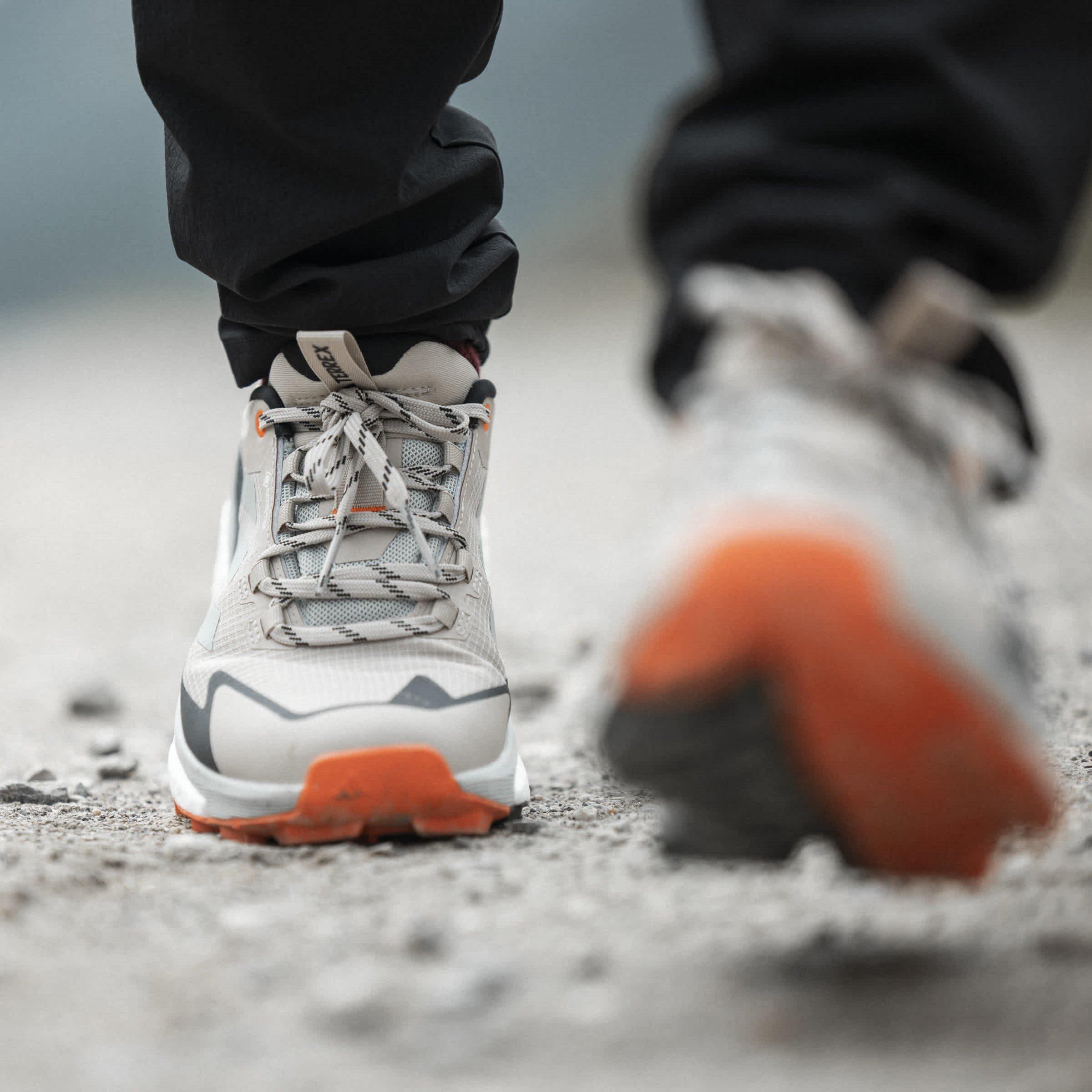 Beige/Zwart/Oranje - adidas - Terrex Free Hiker 2 Low Gtx W Hiking Shoes Womens - 11