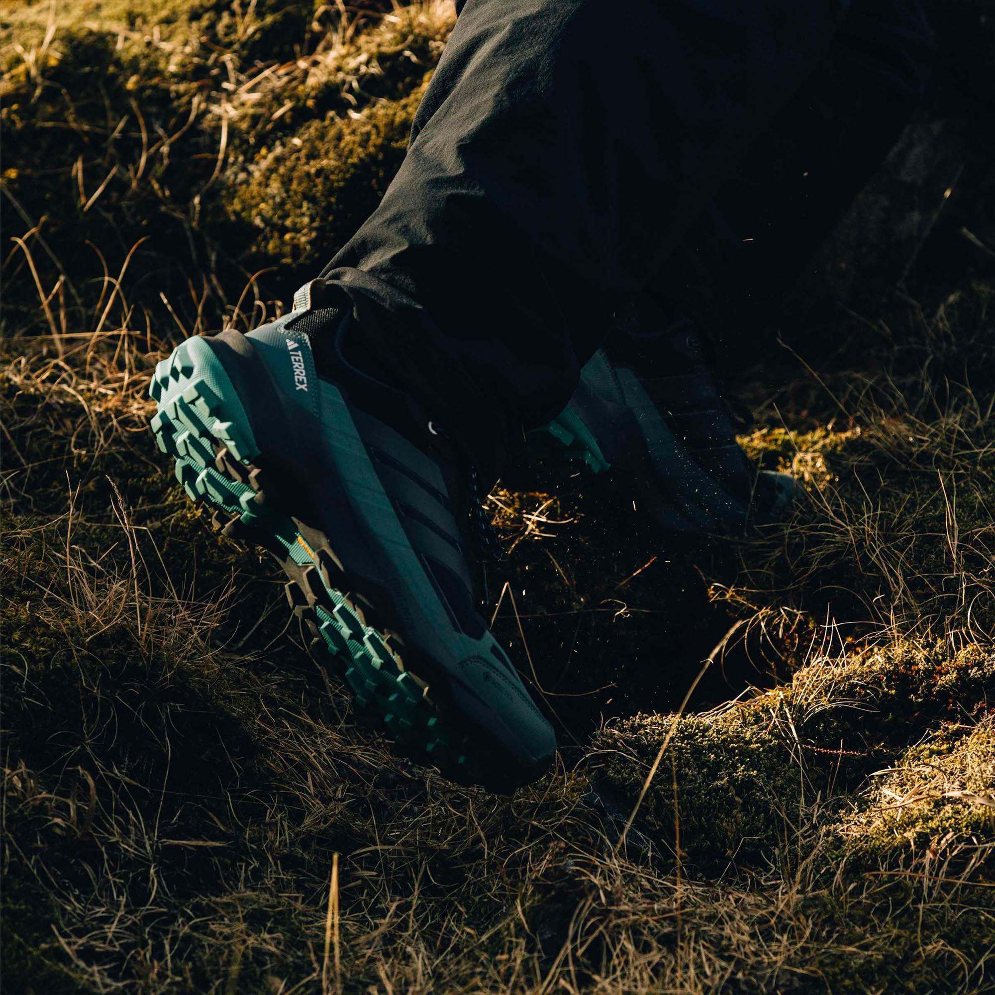 Blk/Carbon/Teal - adidas - Terrex Skychaser AX5 GORE-TEX Mens Hiking Shoes - 10