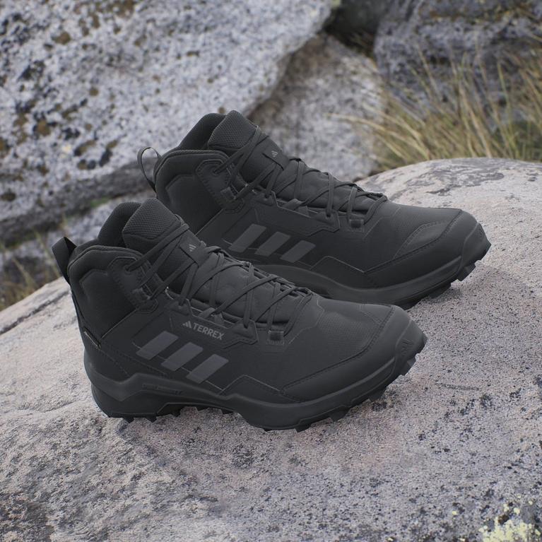 Noir/Noir - adidas - You are after a sneaker with removable sockliner with arch support - 14