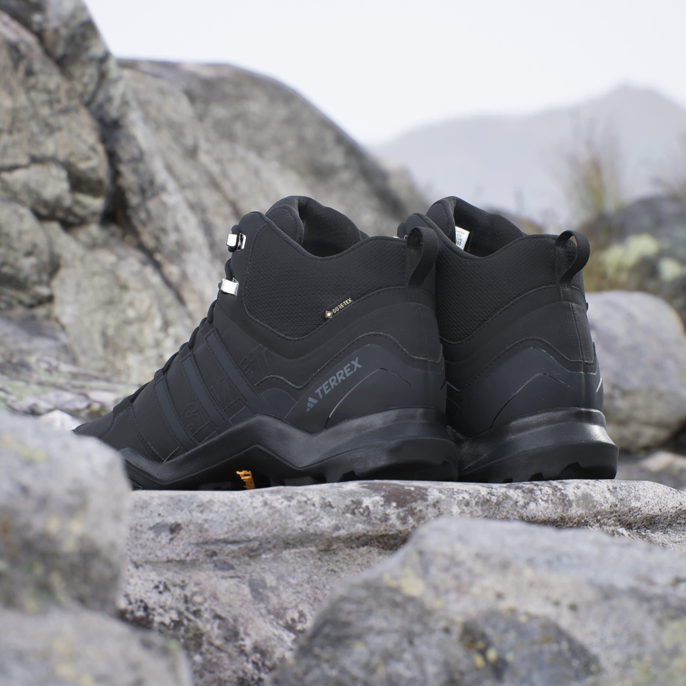 Sort/Sort - adidas - Terrex Swift R2 Mid GTX Shoes - 15