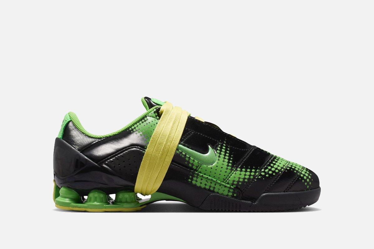 NIKE