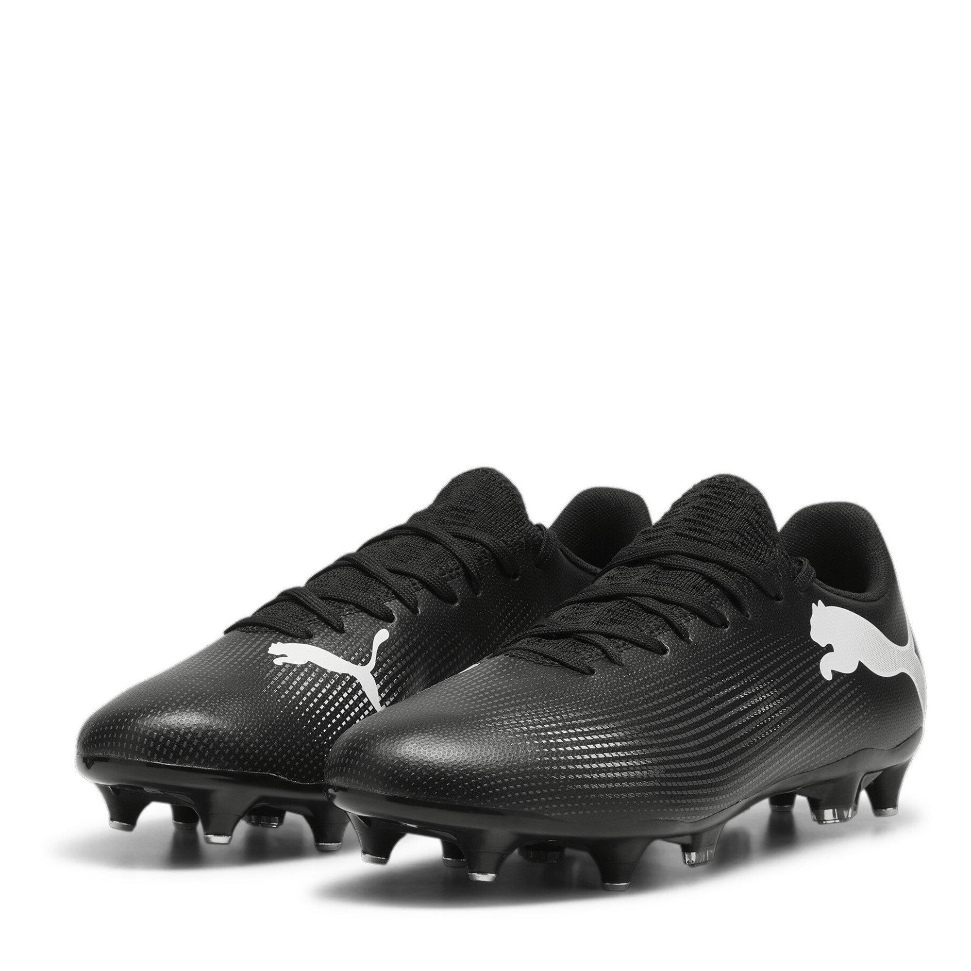 Black soccer shoes online