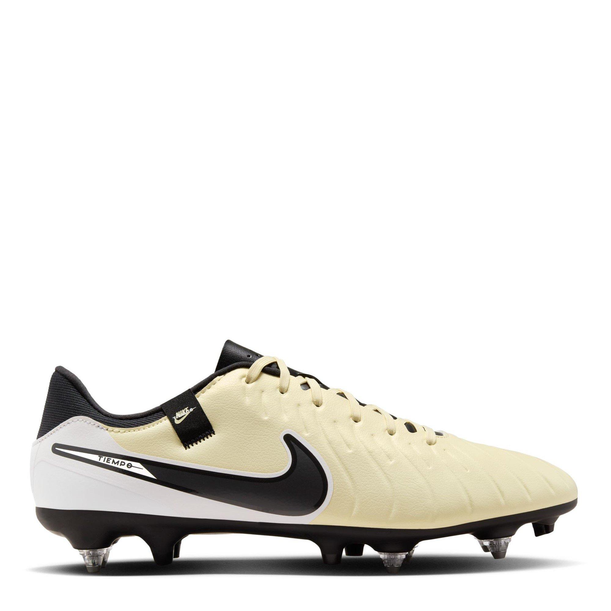 nike tiempo crampons vissés
