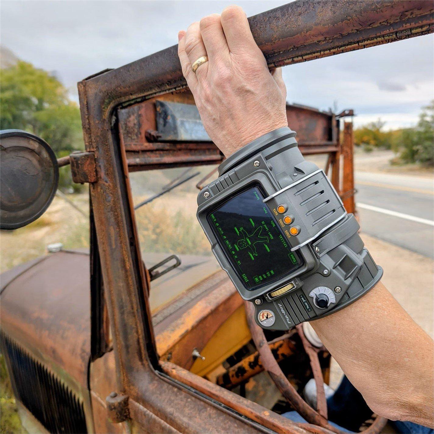 Fallout 3 and Fallout: New Vegas Pip-Boy 3000