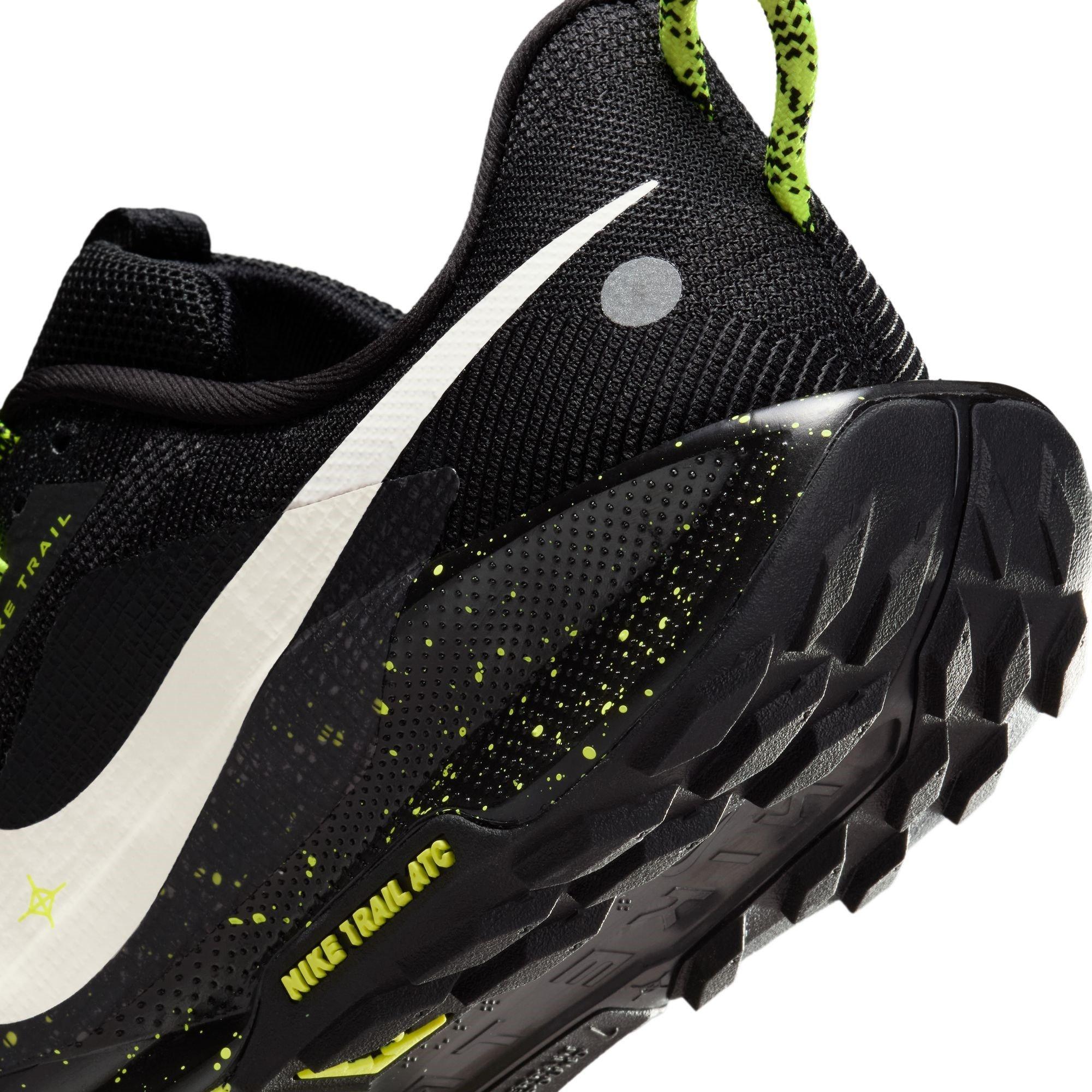Zwart/Volt IJs - Nike - ReactX Pegasus Trail 5 Running Shoes Womens - 8