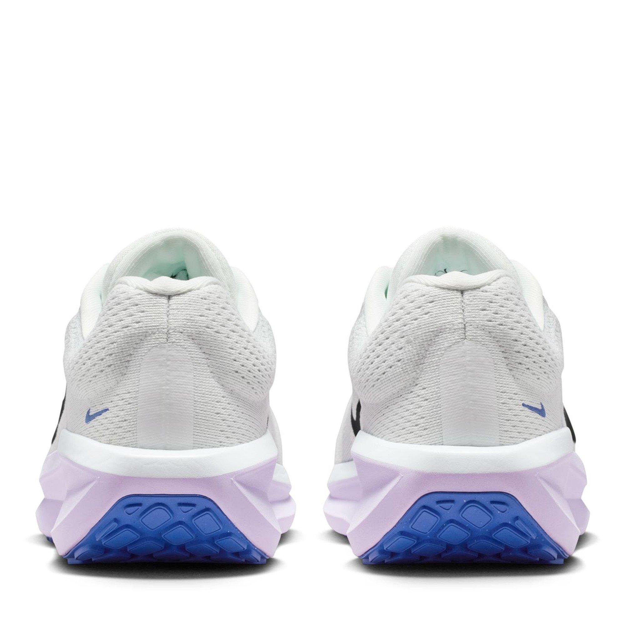 Gipfelweiß - Nike - Winflo 11 Womens Road Running Shoes - 5