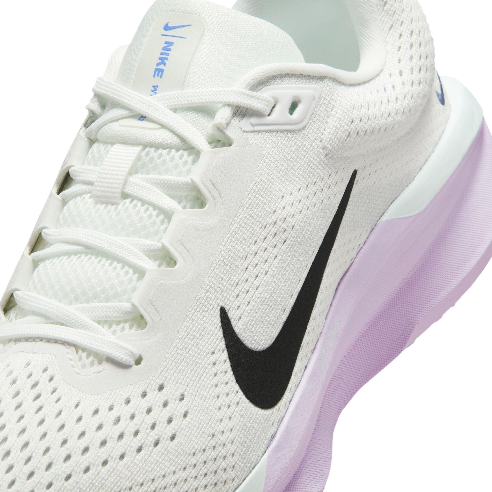 Gipfelweiß - Nike - Winflo 11 Womens Road Running Shoes - 7