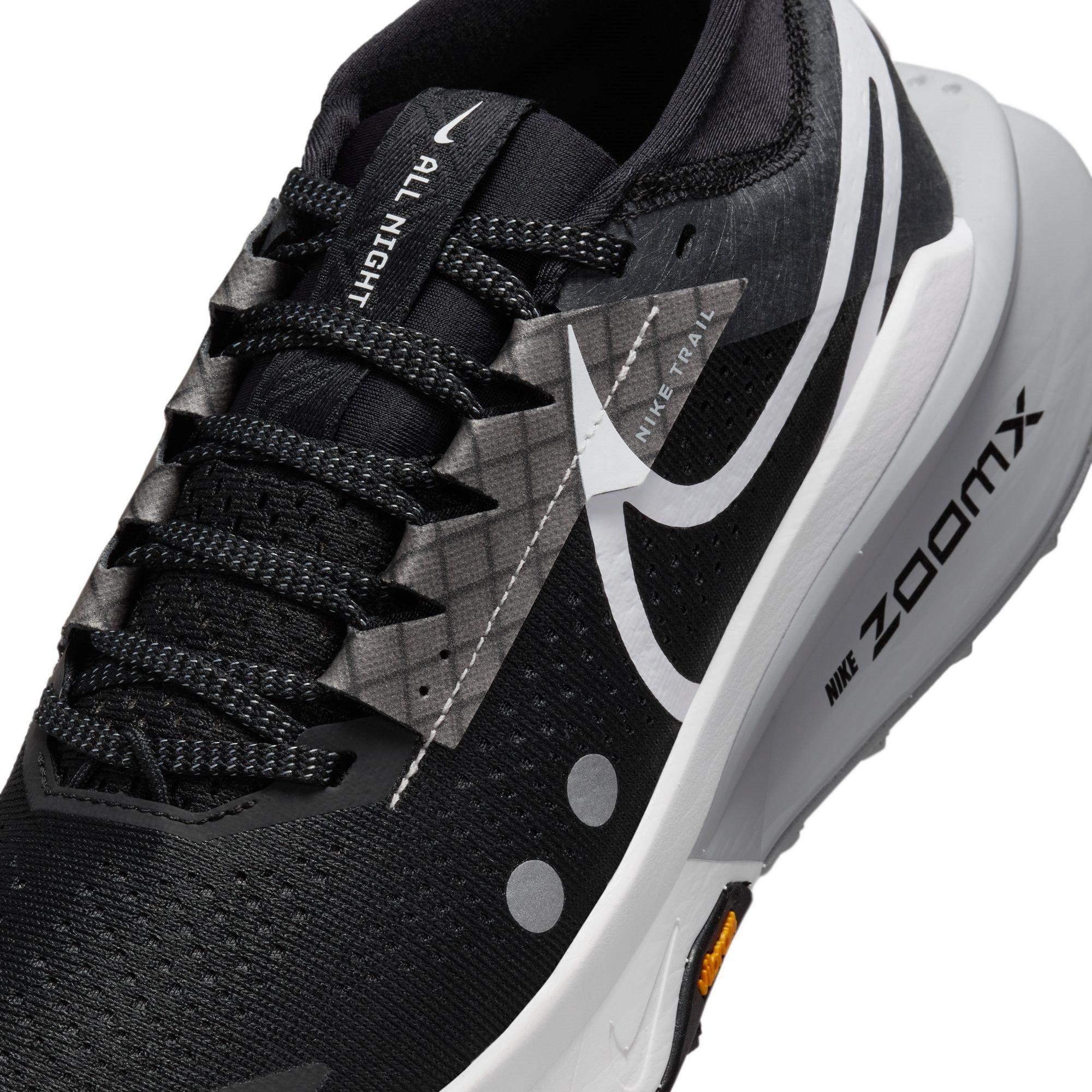 Black/White - Nike - Zegama Trail 2 Running Shoes Womens - 7