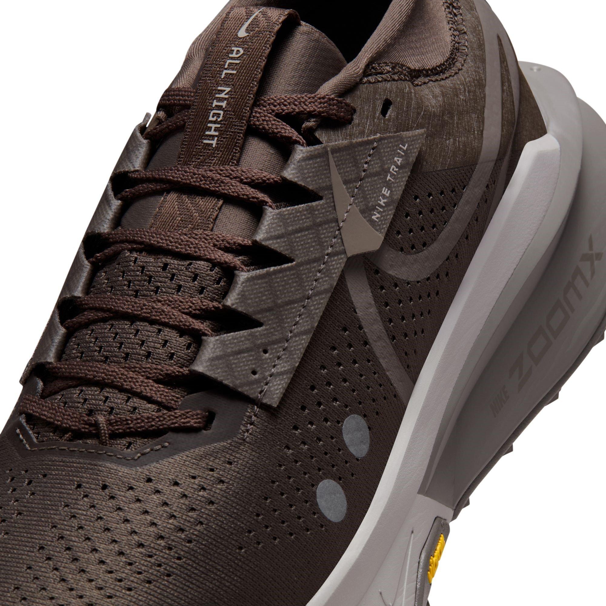 Ironstone/Cave - Nike - Zegama Trail Running Shoes Mens - 7