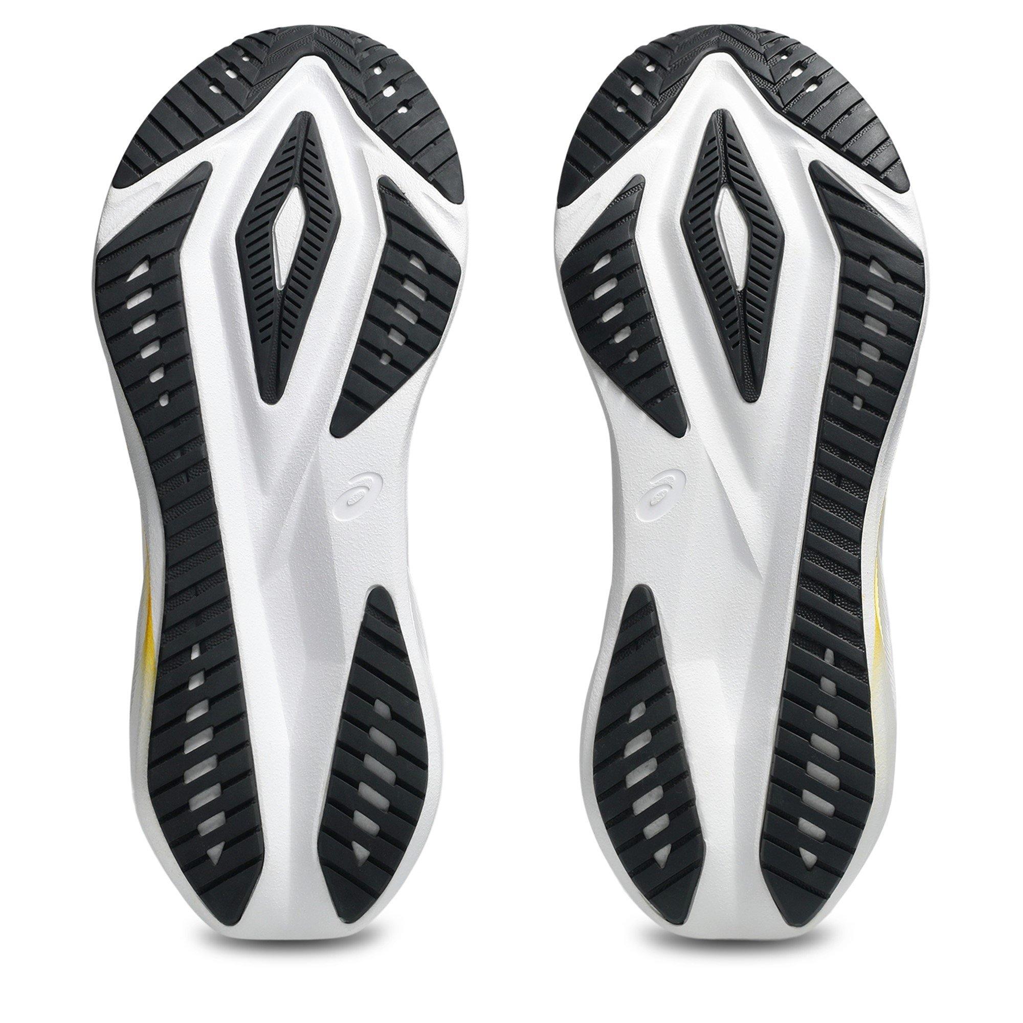 Black/Yamabuki - Asics - Men's Versablast 4 Everyday Running Shoes - 3