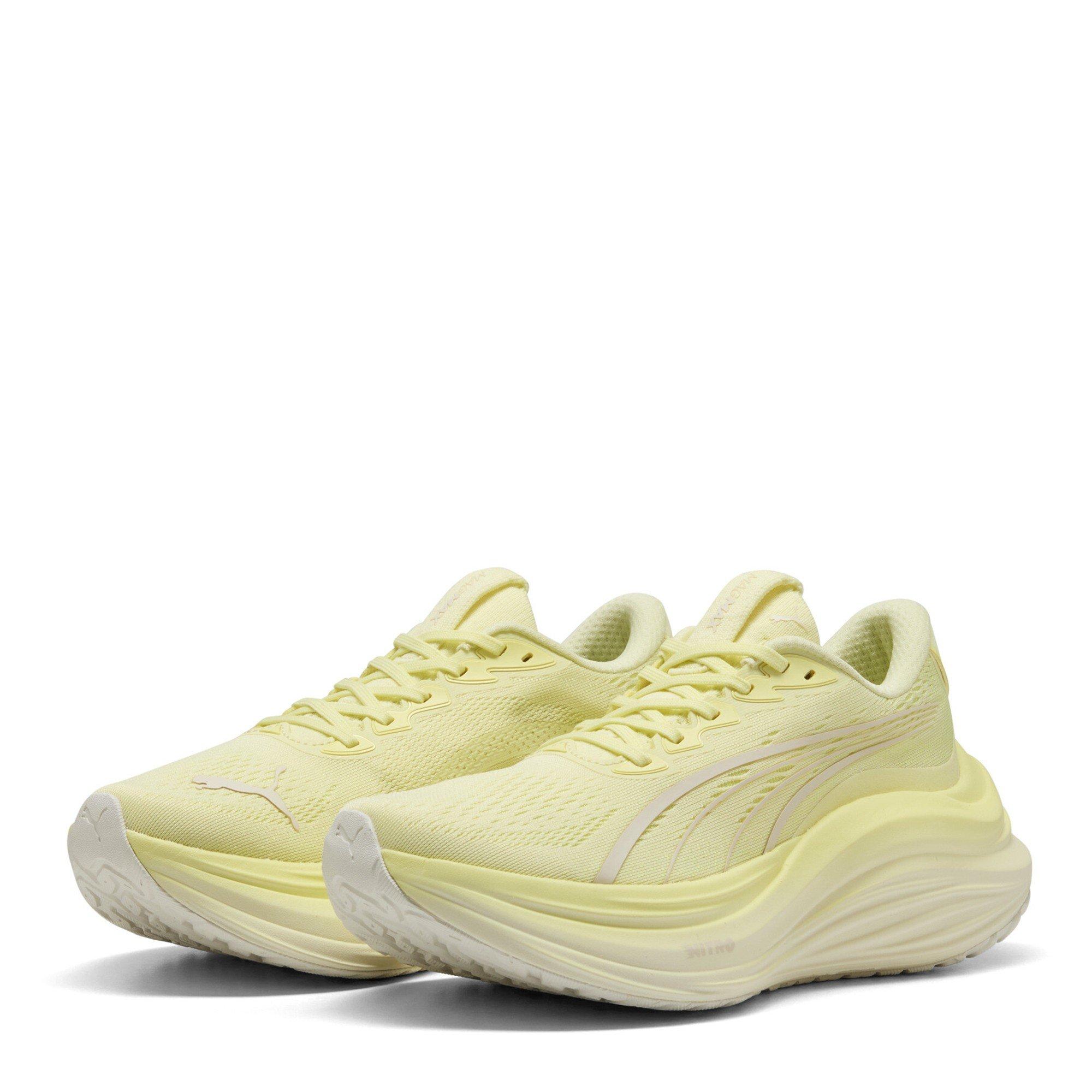 Puma Women's Magmax Nitro Wns Road Running Shoes - Gold Moon - 5 (38)