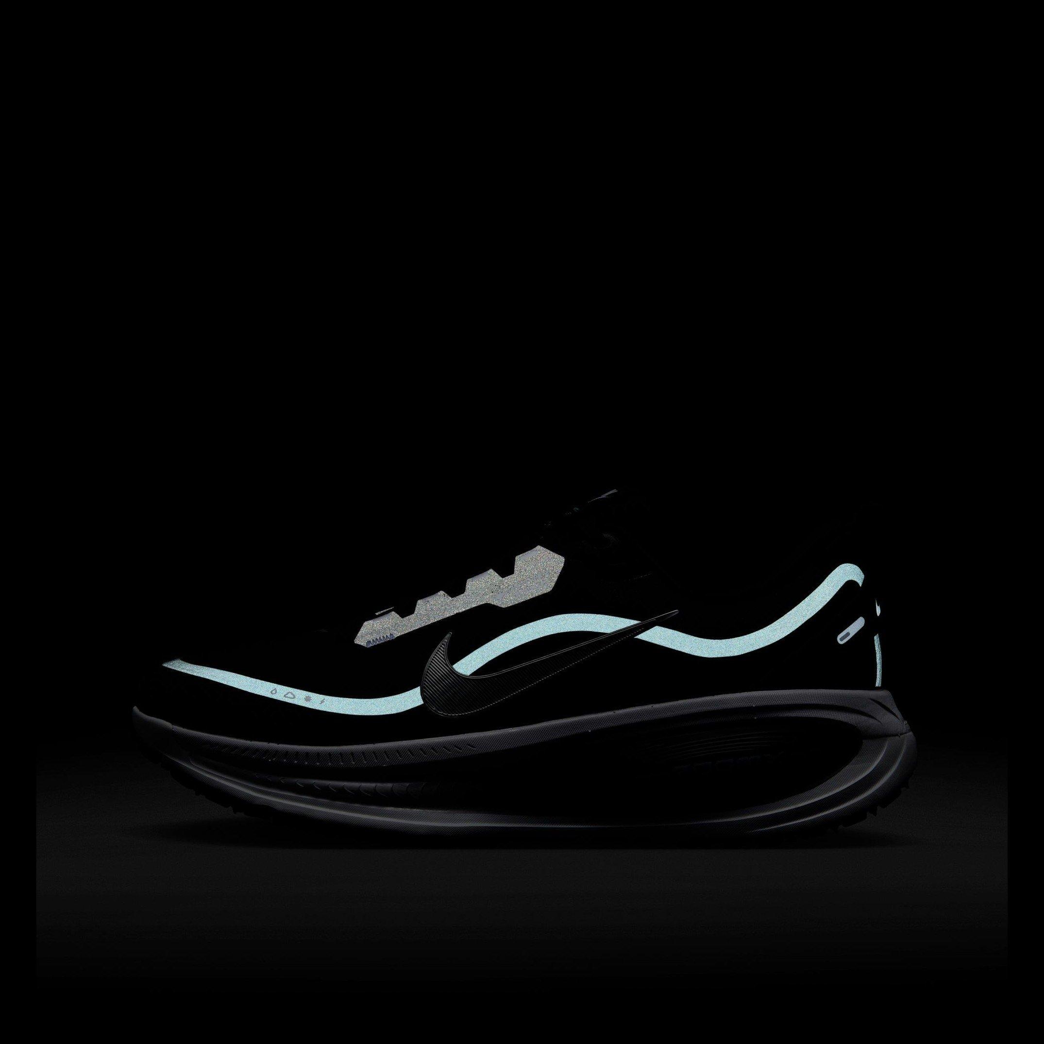 Blk/Mttlc Silv - Nike - Vomero 18 GORE-TEX Running Shoes Mens - 12