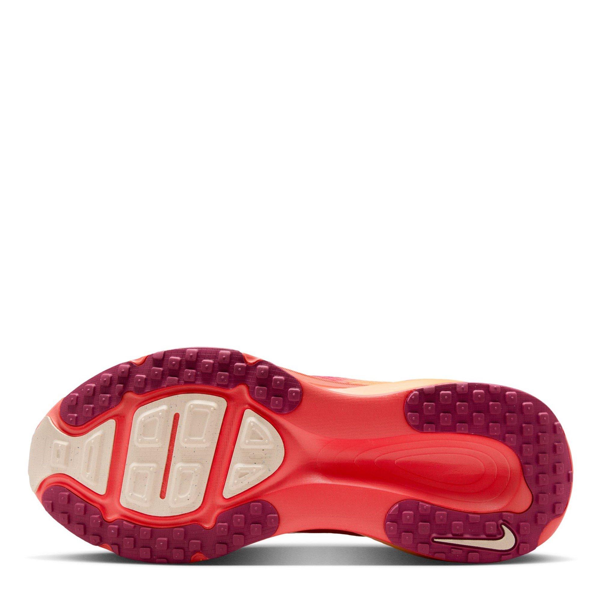 Embr Glow/Coral - Nike - Vomero 18 SE Ld61 - 3