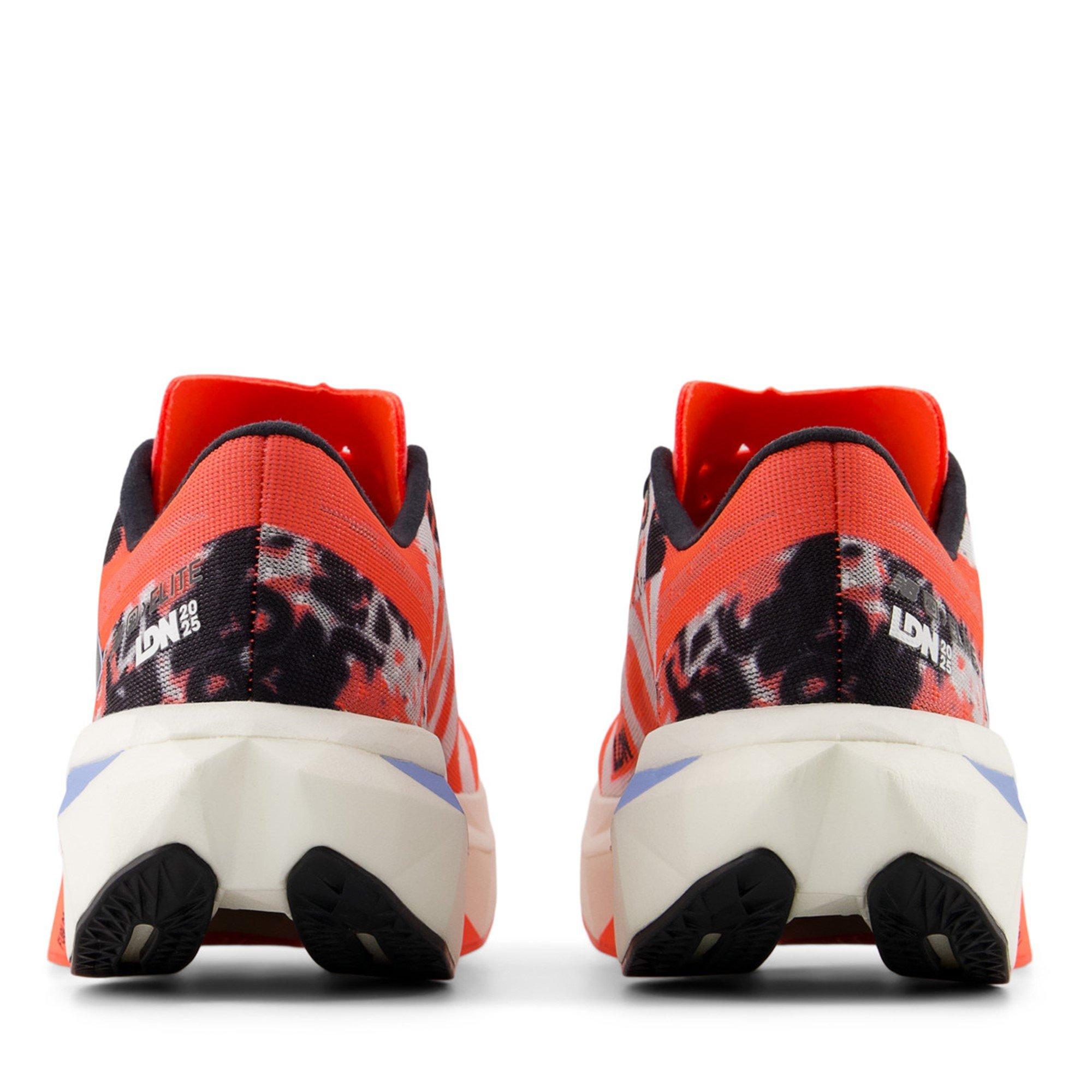 Dringend Rot - New Balance - FuelCell SuperComp Elite v4 Running Shoes Womens - 6