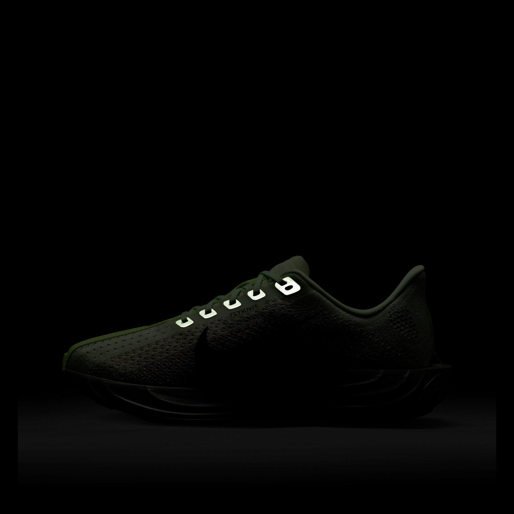 Volt/Navy - Nike - Pegasus Plus Womens Running Shoes - 12