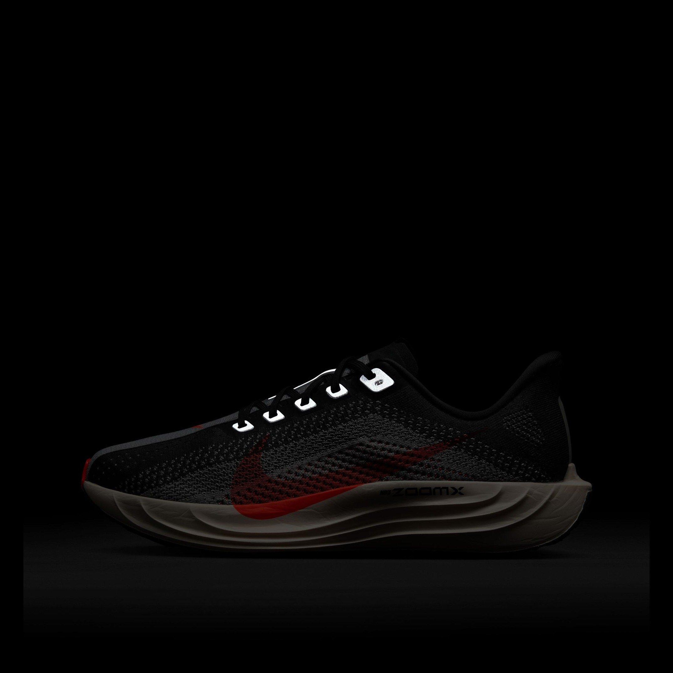 Grau/Karmesinrot - Nike - Pegasus Plus Trainers Mens - 12