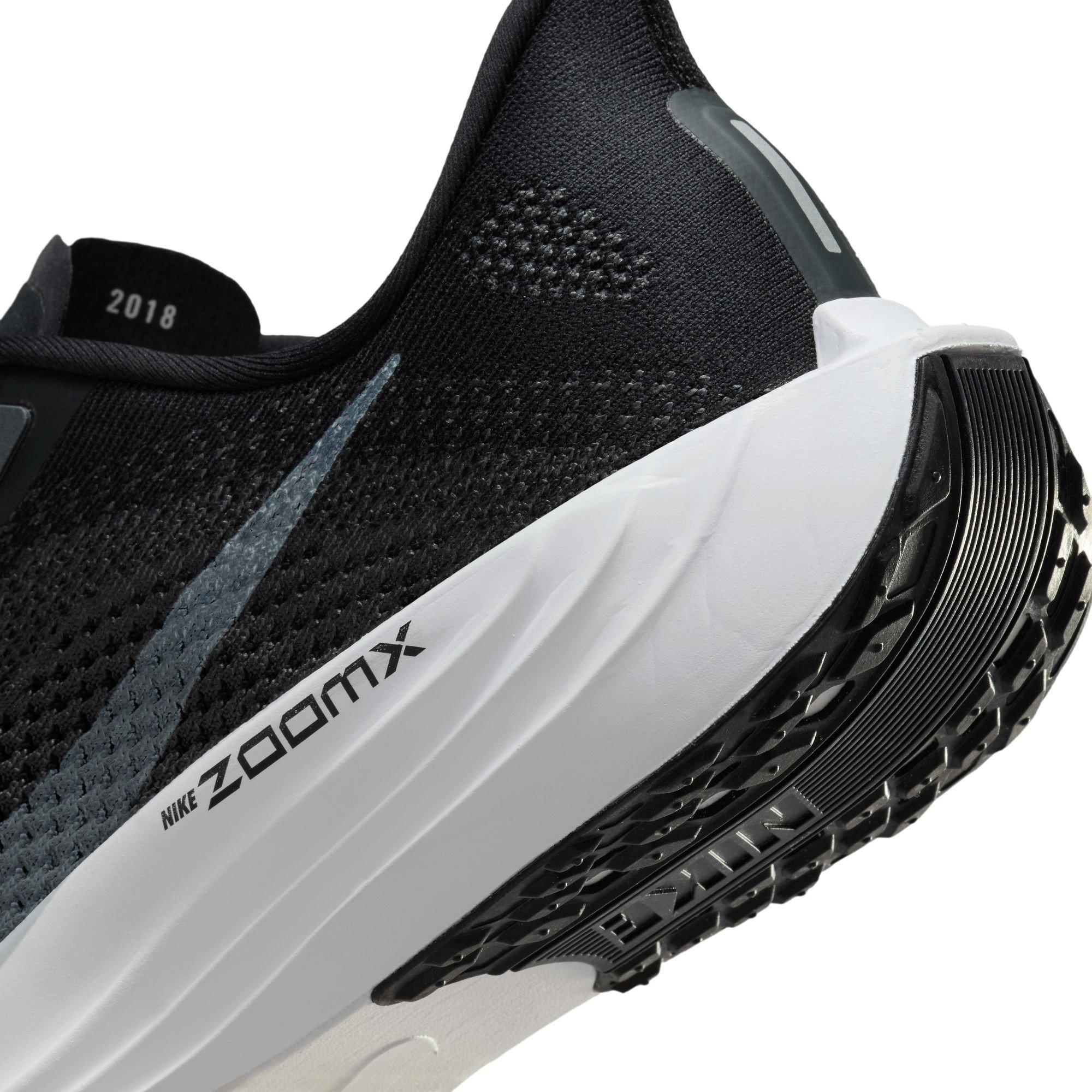 Black/Platinum - Nike - Pegasus Plus Trainers Mens - 8