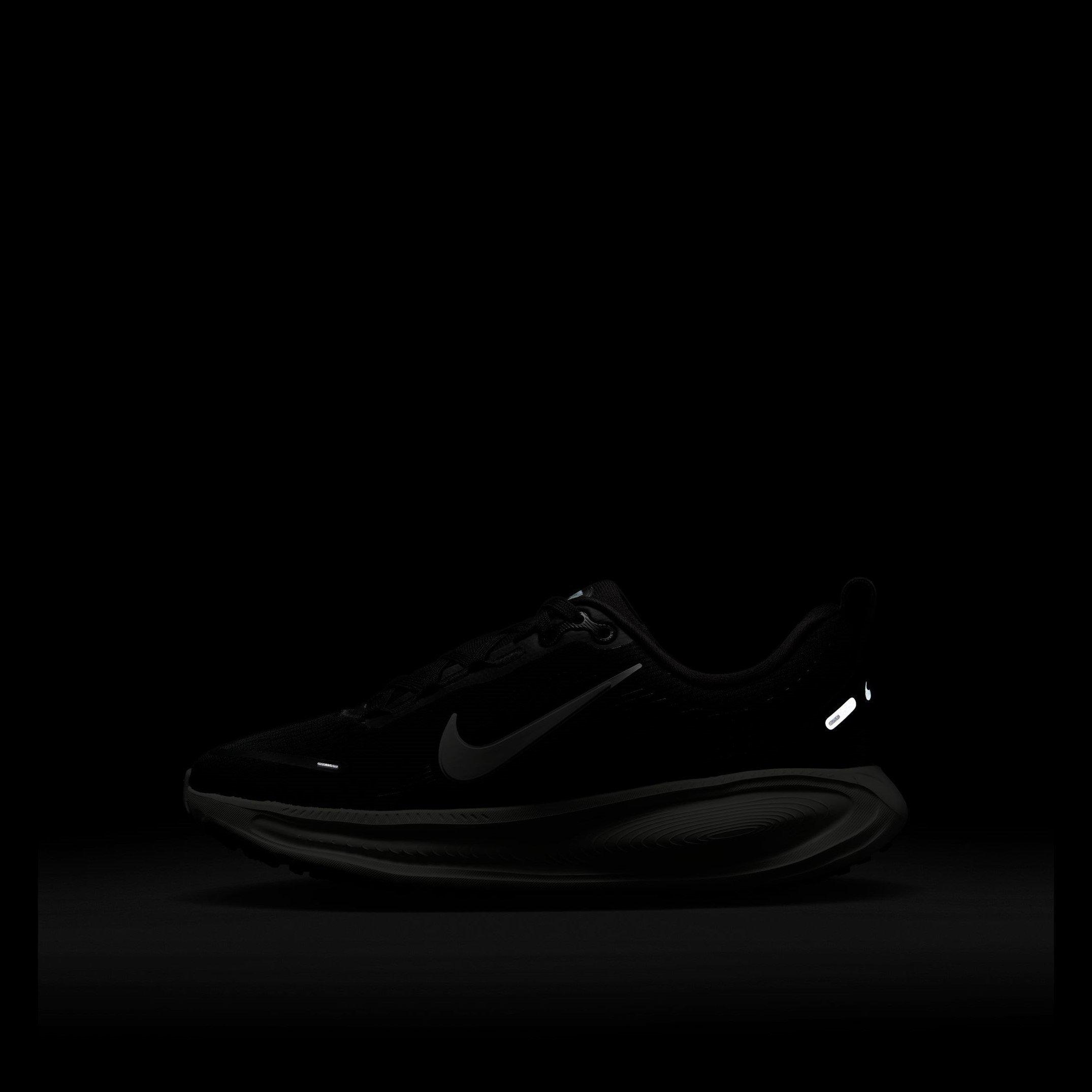 Black/White - Nike - Nike Vomero 18 Jn10 - 11