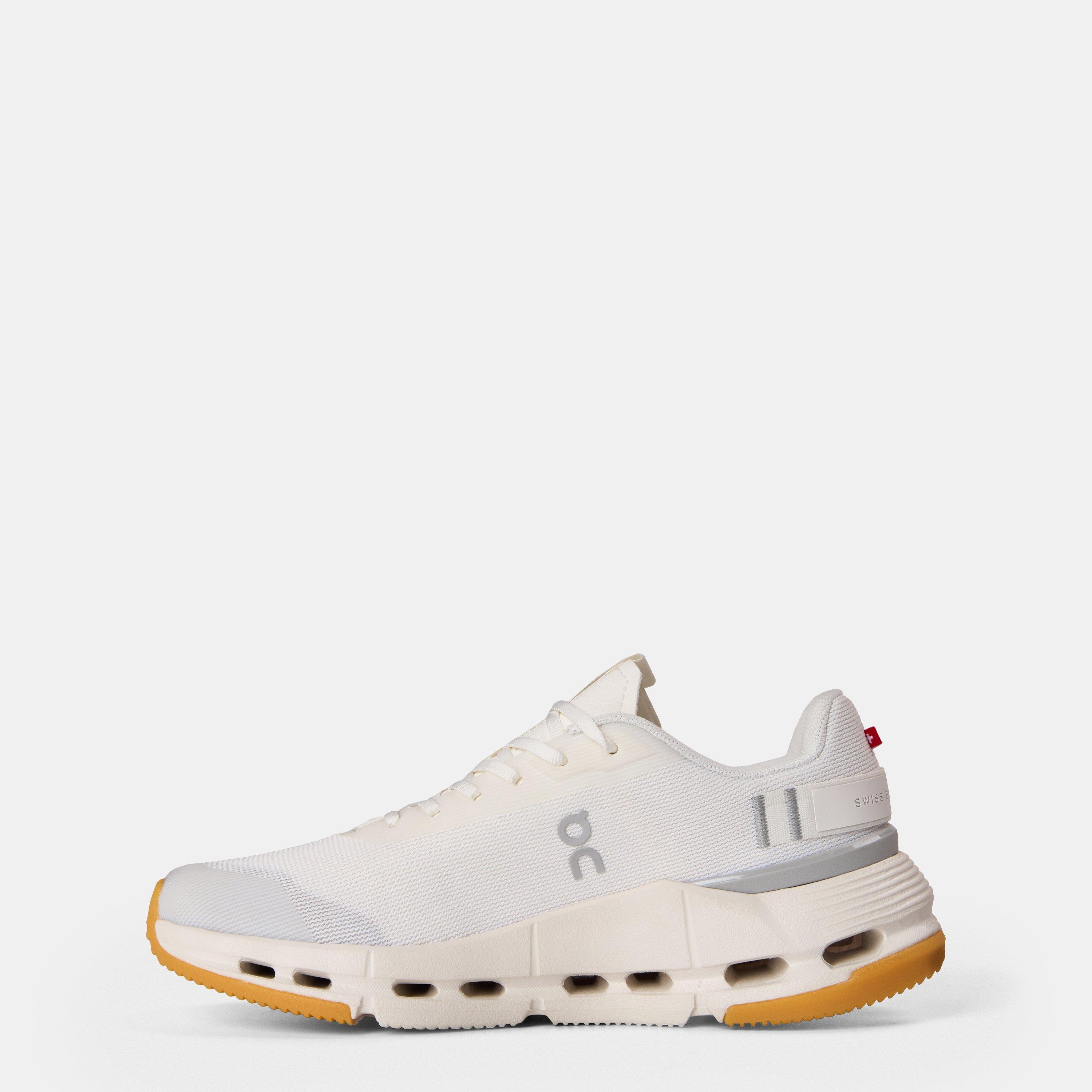 White/Ivory - On - On Cloudnova 2 Ld99 - 2