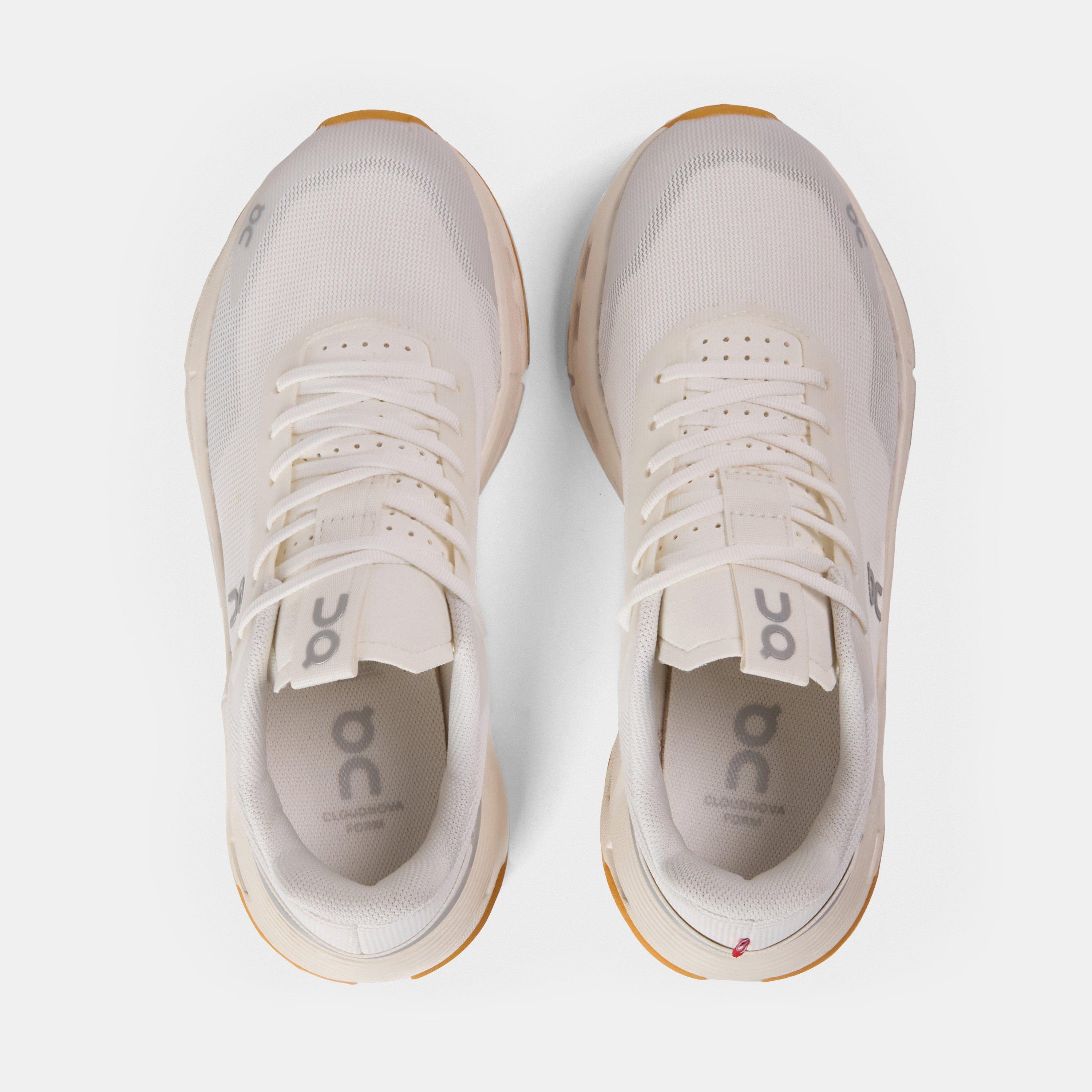 White/Ivory - On - On Cloudnova 2 Ld99 - 4