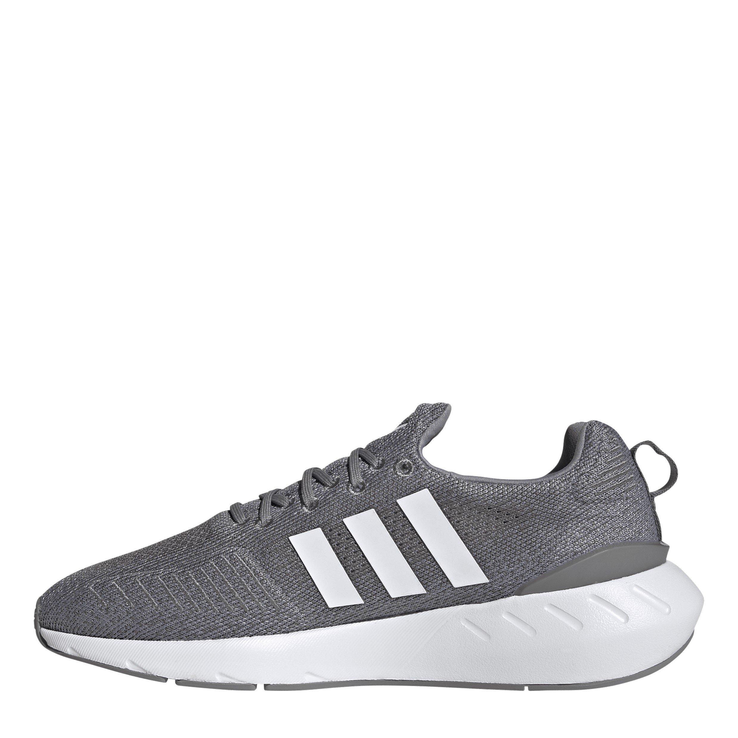 Grau - adidas - Swift Run 22 Sn99 - 2