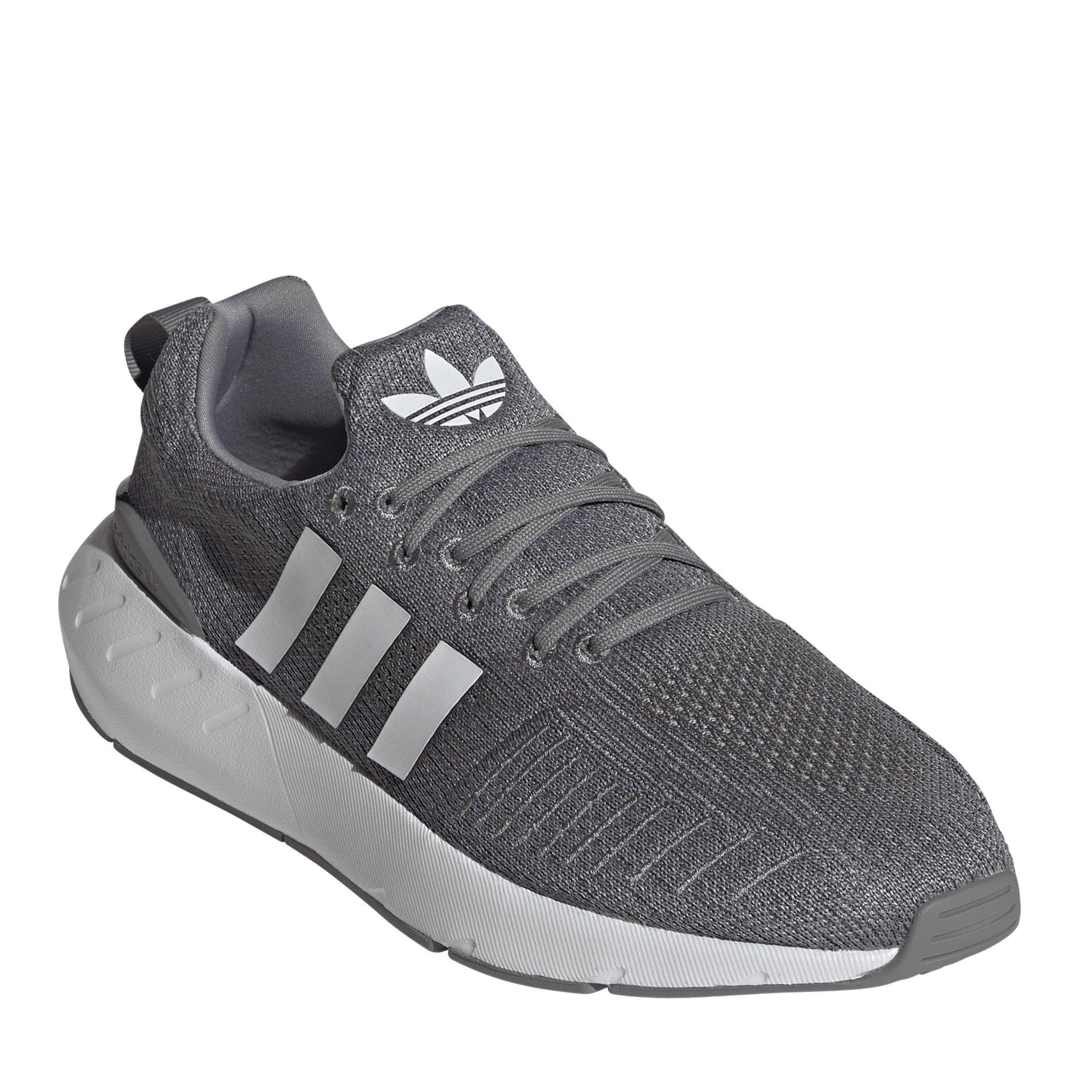 Grau - adidas - Swift Run 22 Sn99 - 3