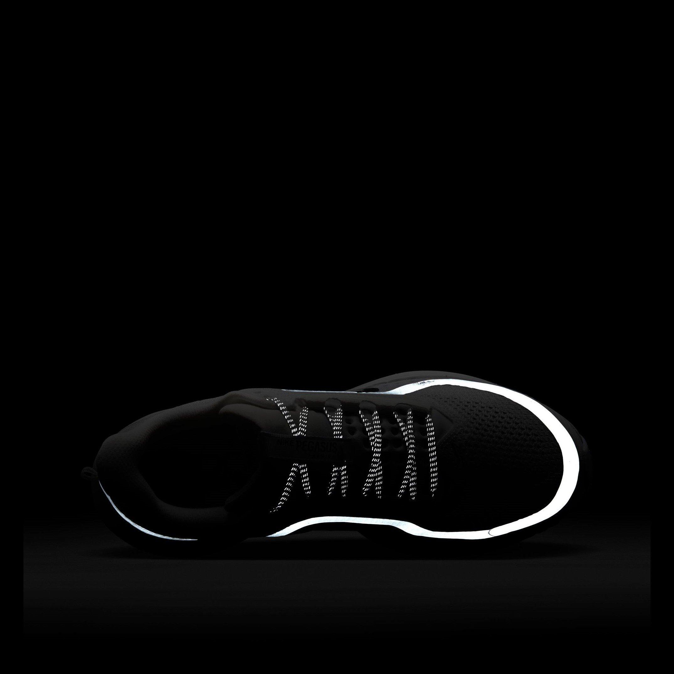 White/Silver - Nike - Pegasus Premium Trainers Womens - 10