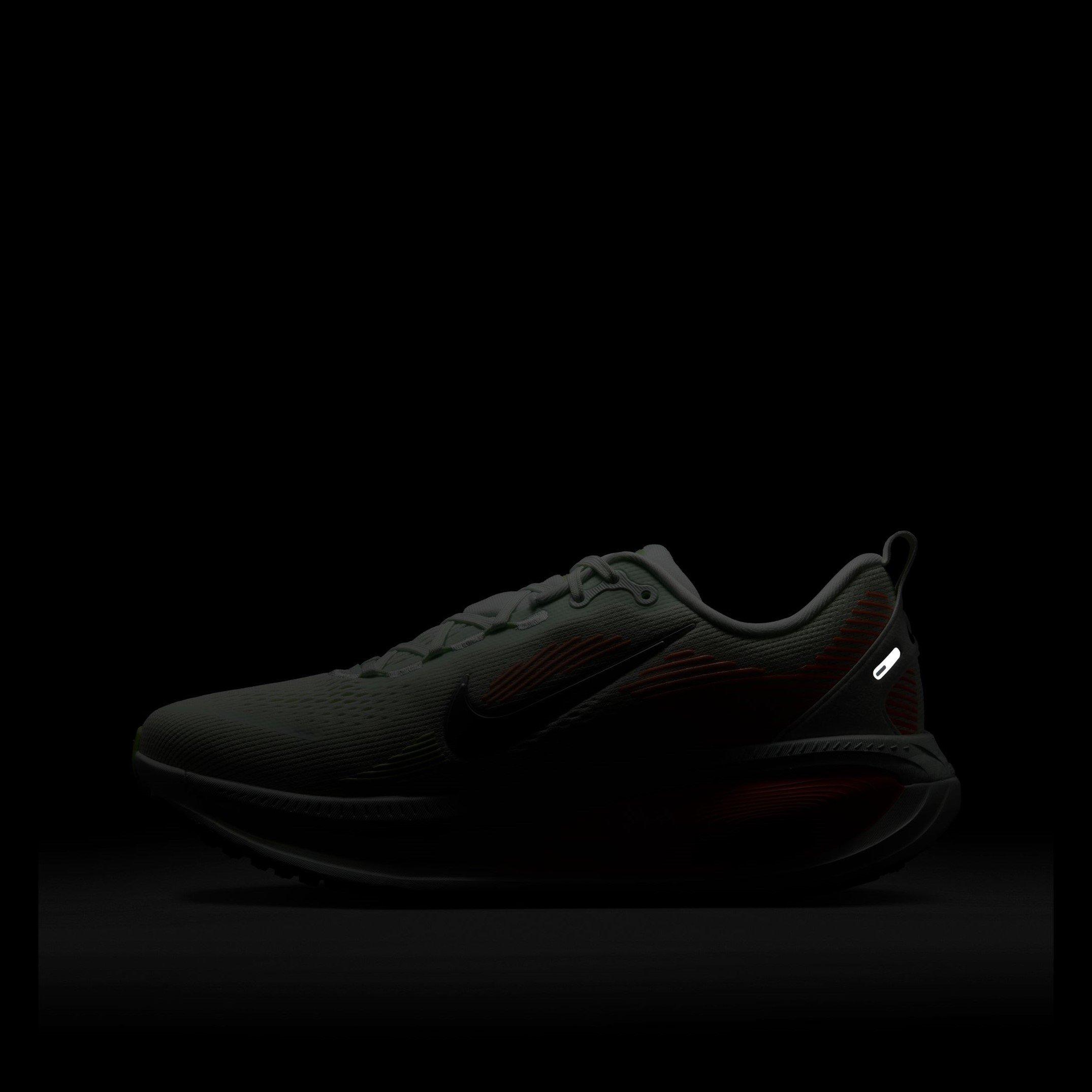 B.Green/Silver - Nike - Vomero 18 Mens Running Shoes - 11