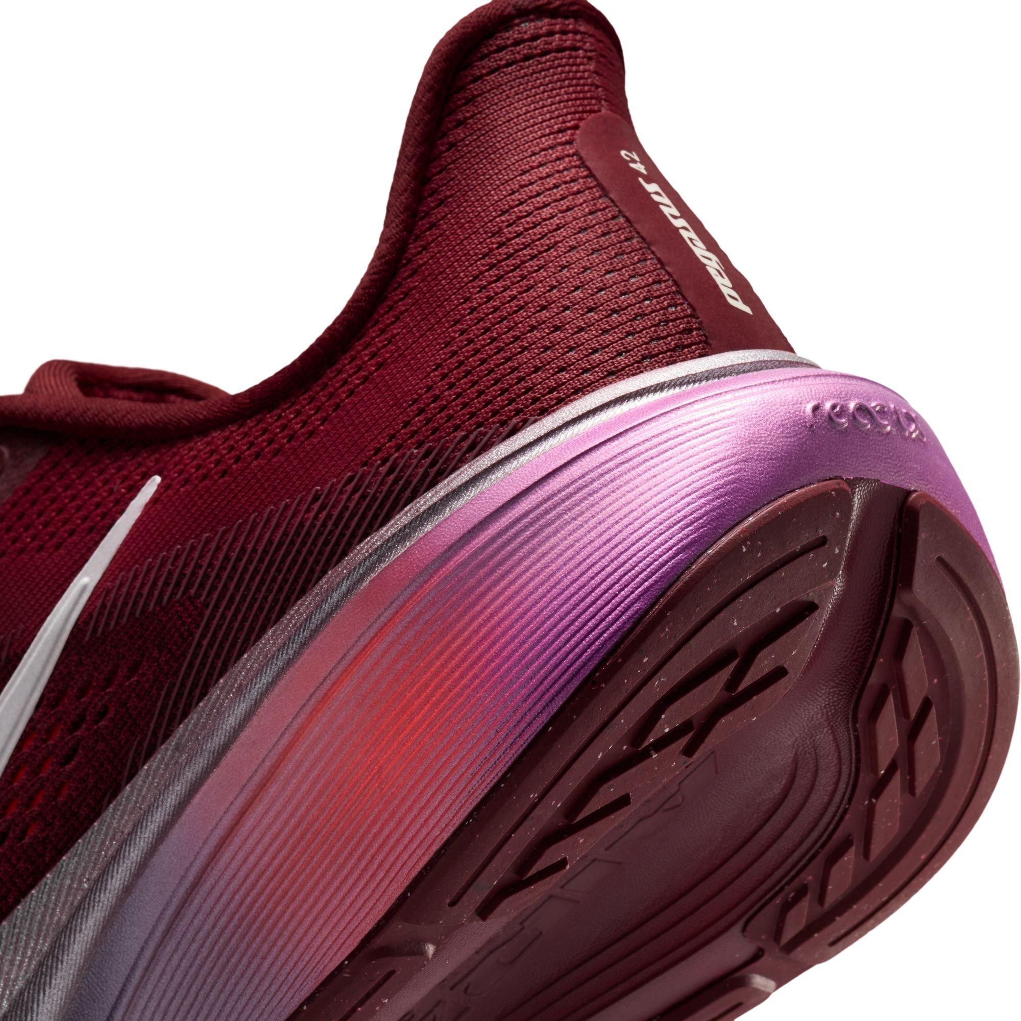 Team Red/Green - Nike - Women's Everyday Running Shoes - 8