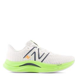 New Balance Bring impeccable style to your everyday wardrobe with the ™ Damian low-profile sneaker