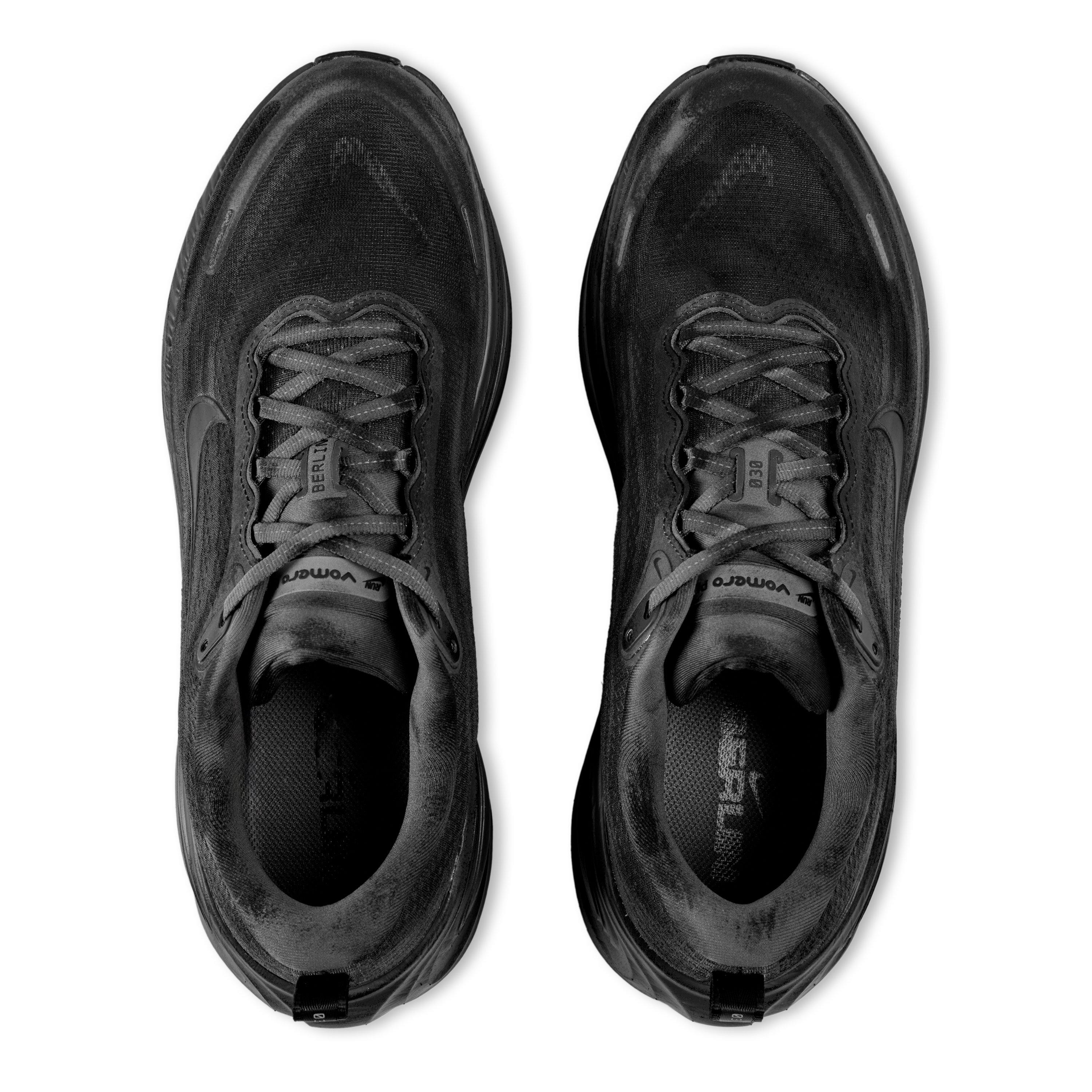 Iron Grey - Nike - Vomero Plus Run In Berlin - 6