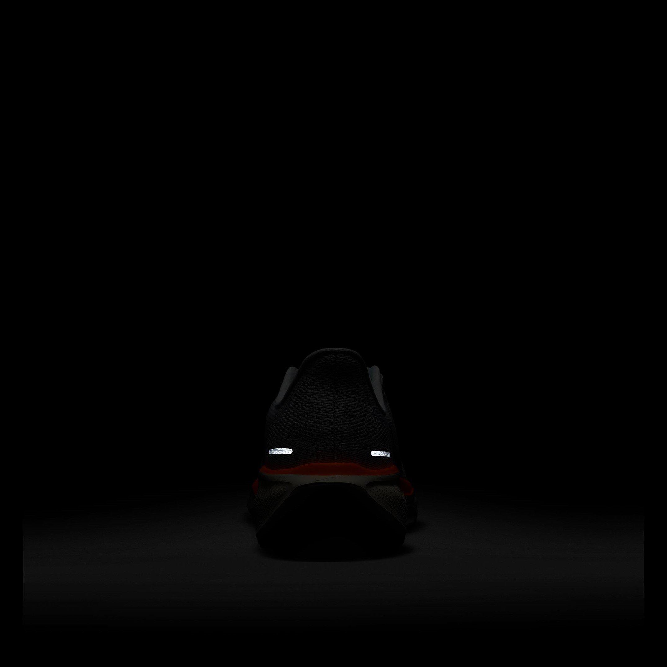 TI-KLEUR - Nike - AIR ZOOM PEGASU Sn44 - 11